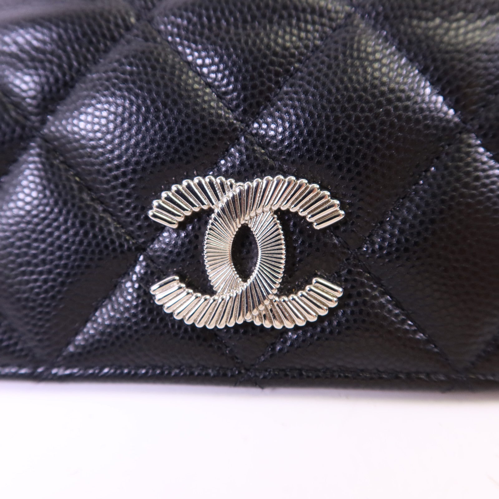 CHANEL 牛皮皮革Trifold Wallet銀扣錢包