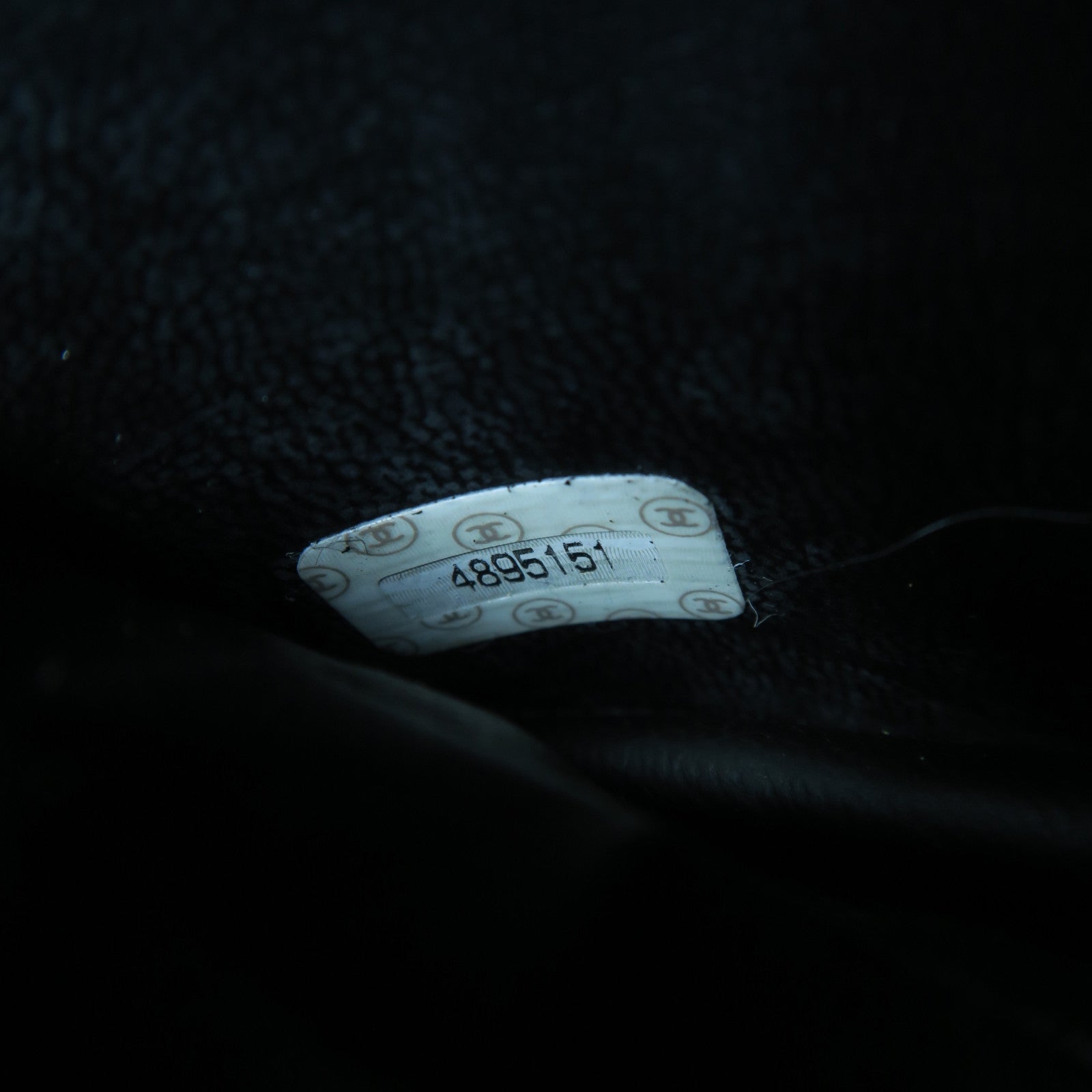 CHANEL 【清倉大減價】漆皮皮革Handbag金扣手挽袋黑色