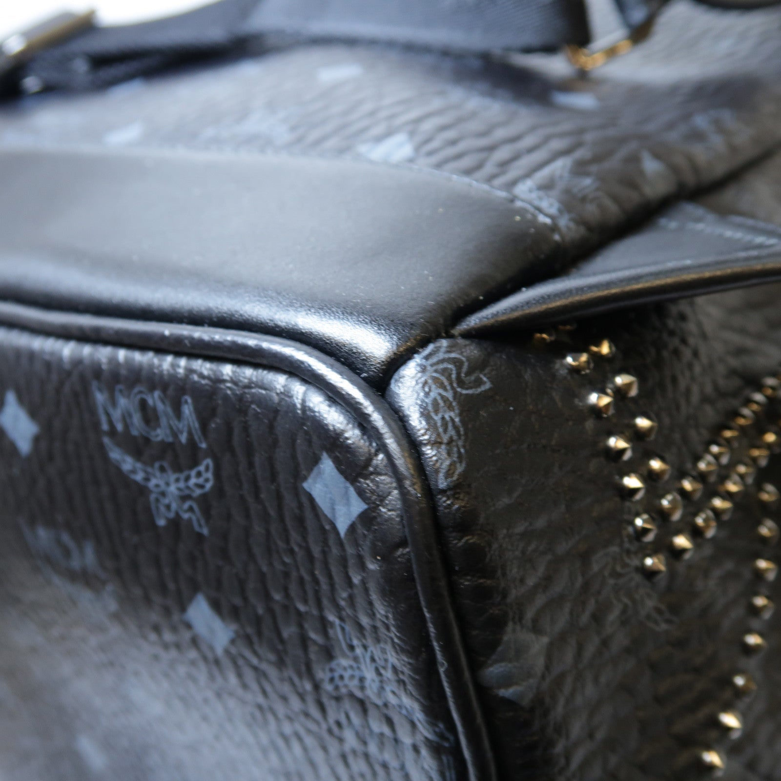 MCM 塗層帆布Backpack銀扣背包黑色