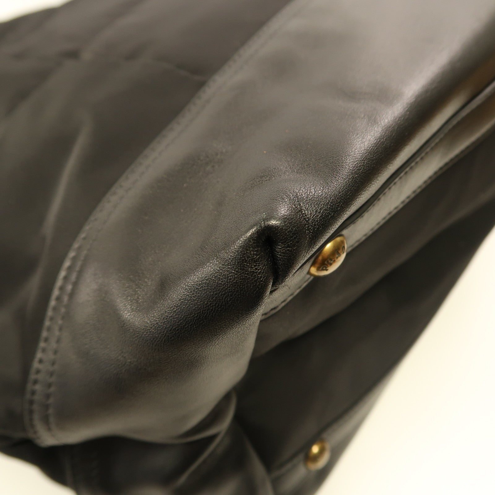 PRADA 尼龍Shoulder Bag金扣肩背袋黑色