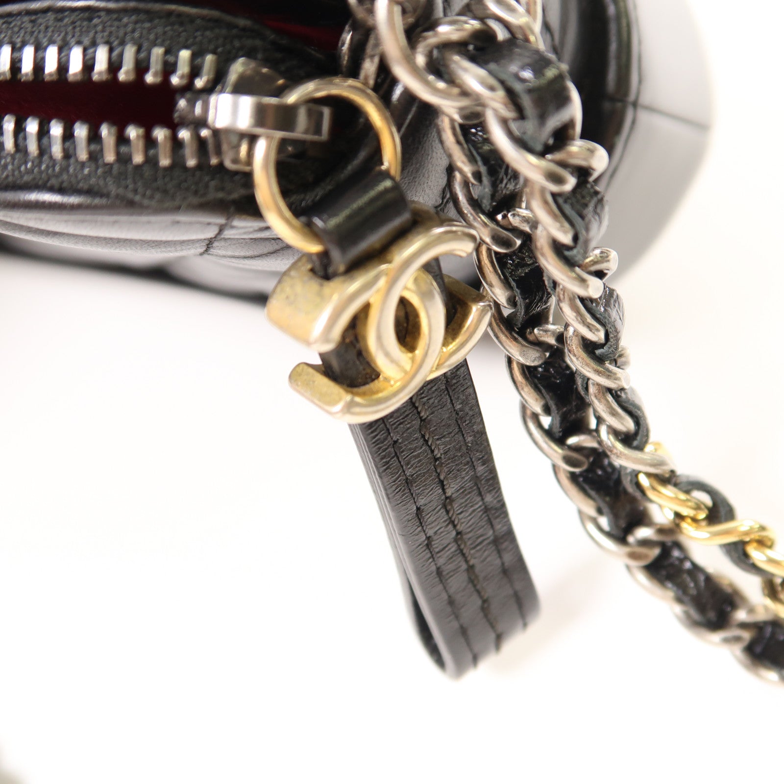 CHANEL 牛皮皮革Gabrielle WOC Wallet On Chain Shoulder Bag金扣鏈帶肩背袋