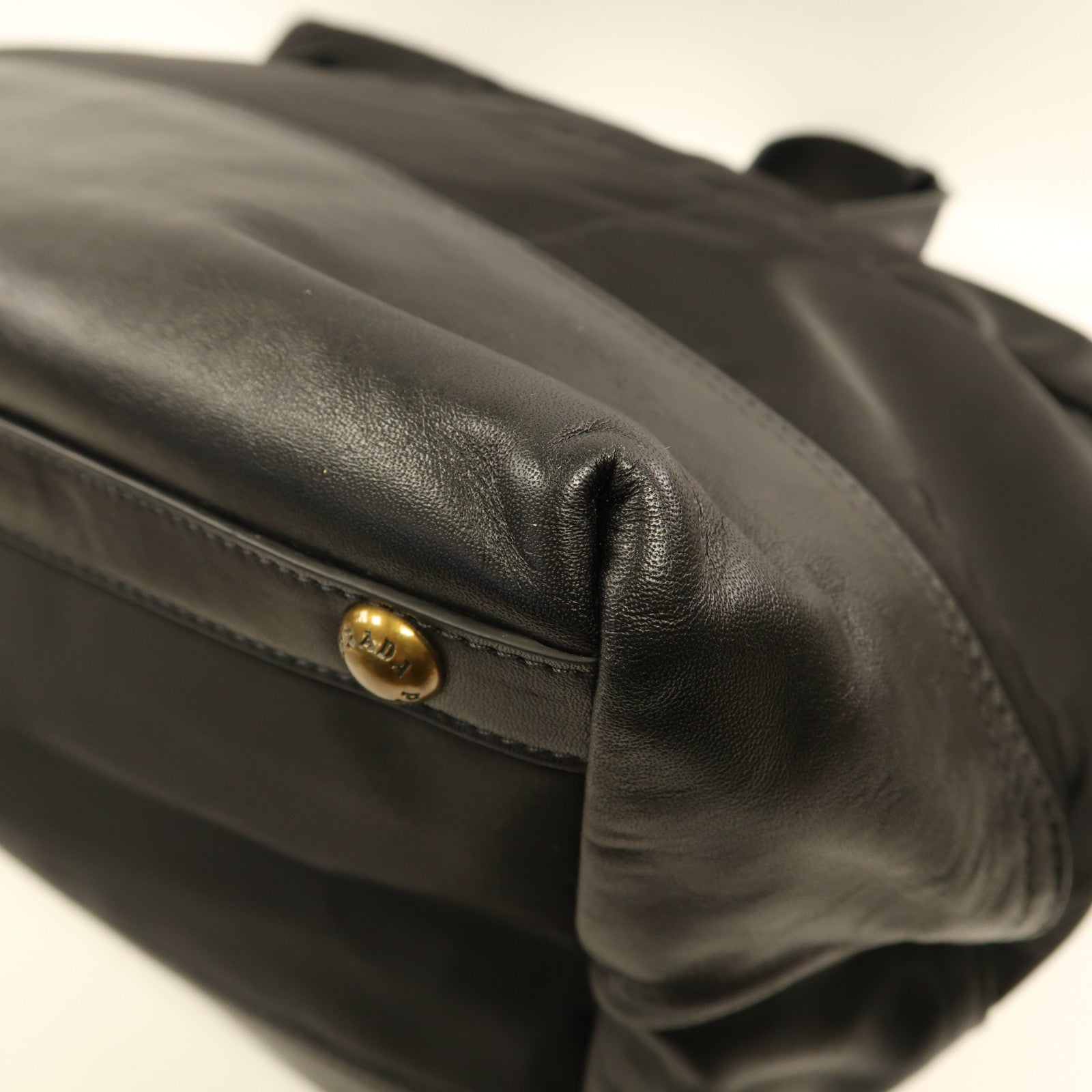 PRADA 尼龍Shoulder Bag金扣肩背袋黑色