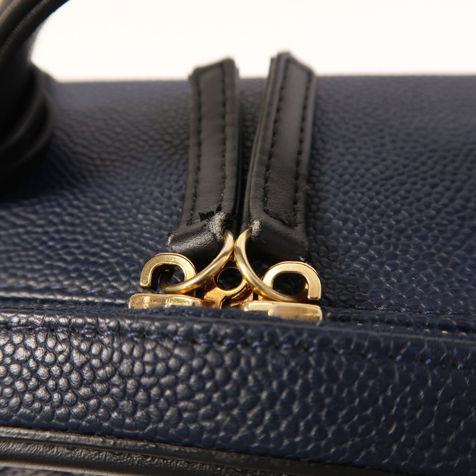 CHANEL 牛皮皮革Filigree Vanity Case金扣手挽肩背兩用袋