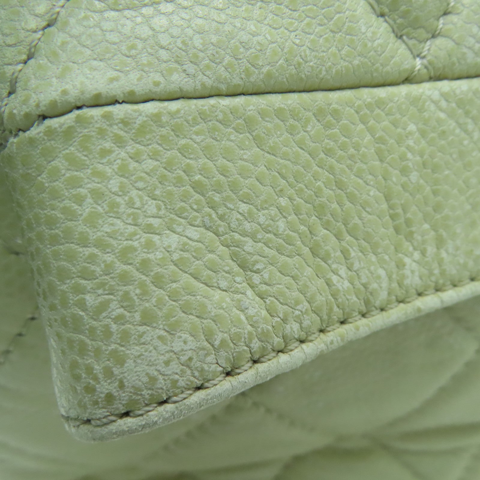 CHANEL 【激减优惠】菱格牛皮皮革Shoulder Bag银扣肩背袋米色