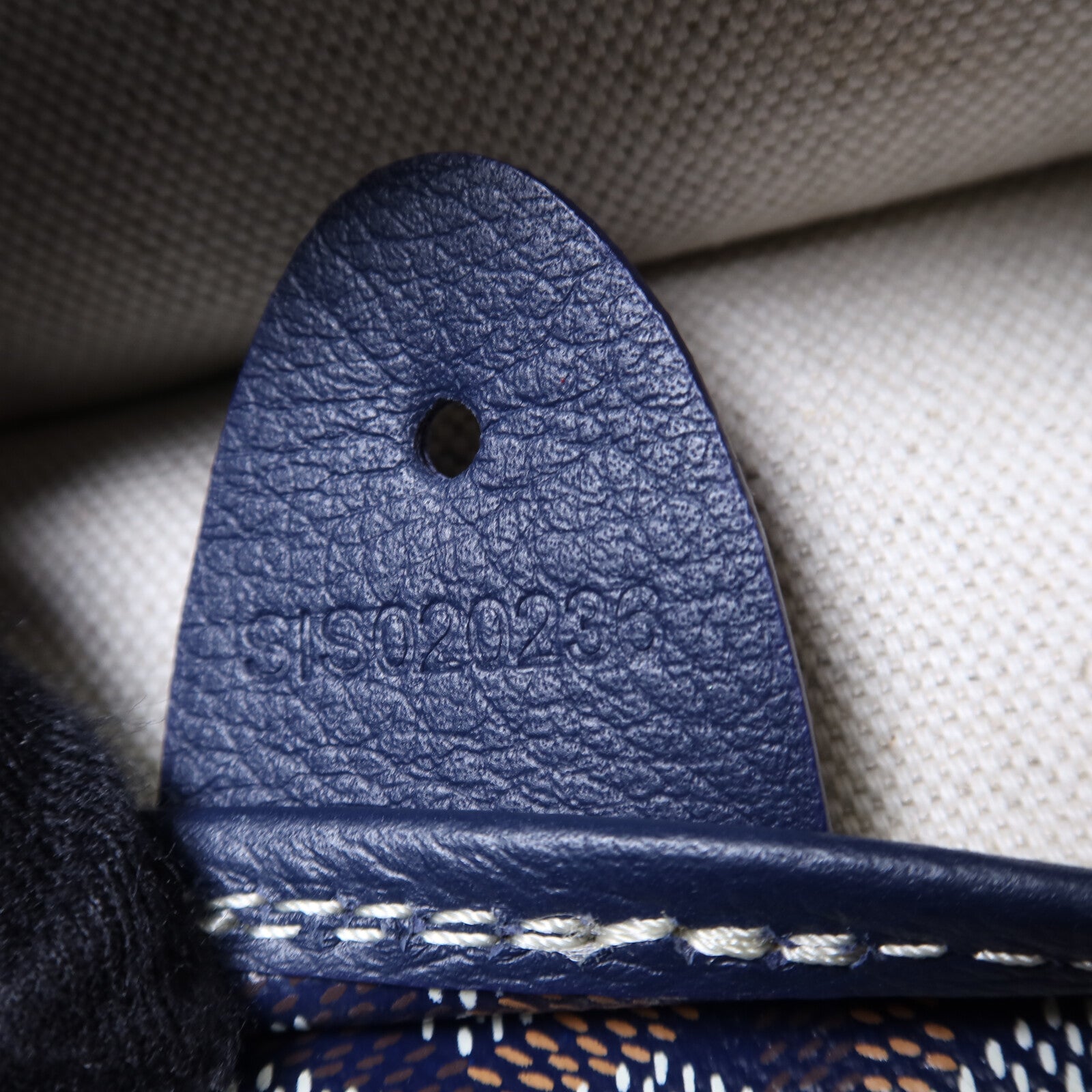 GOYARD 塗層帆布Artois PM銀扣手挽袋