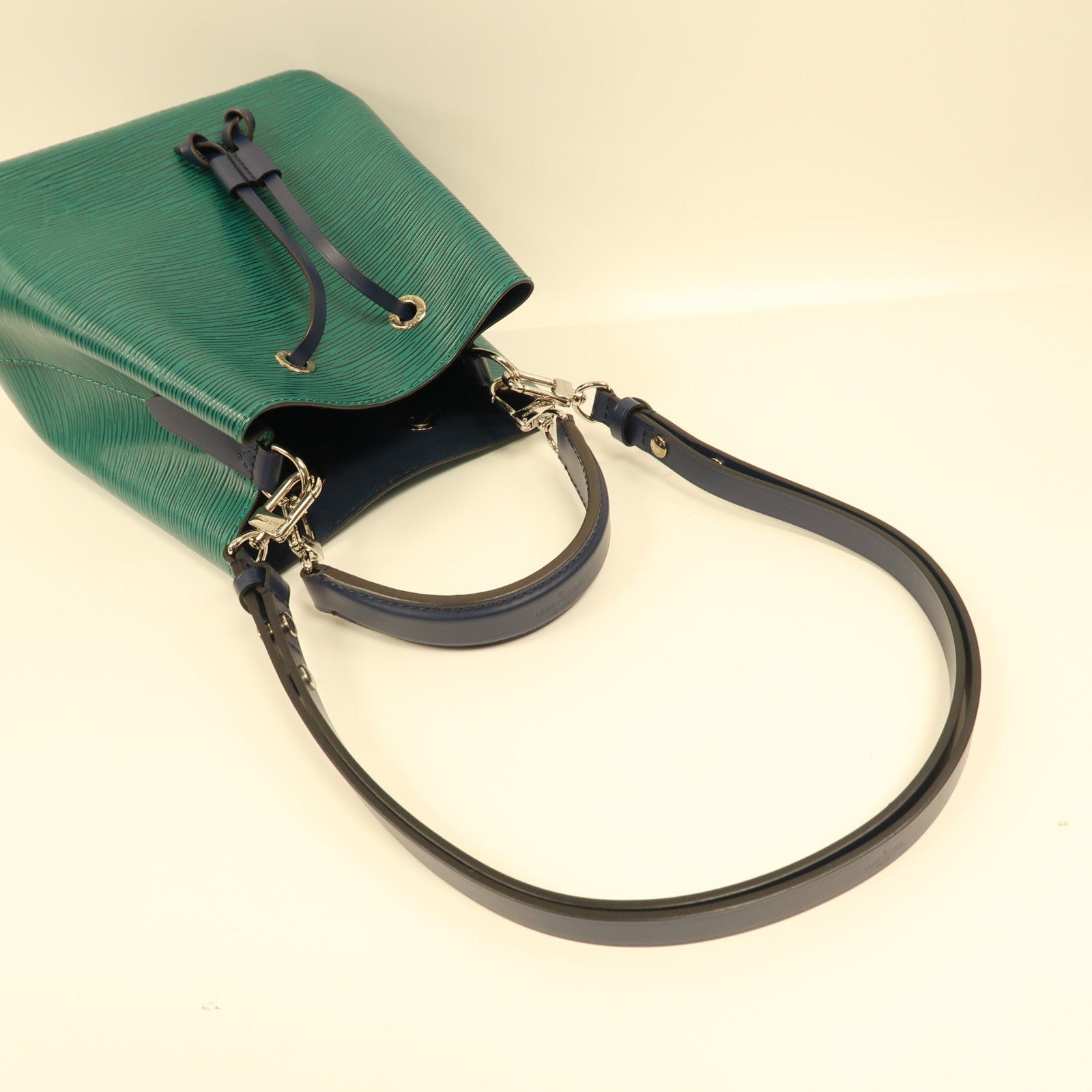 LOUIS VUITTON Epi Neo Noe BB銀扣手挽肩背兩用袋深藍色