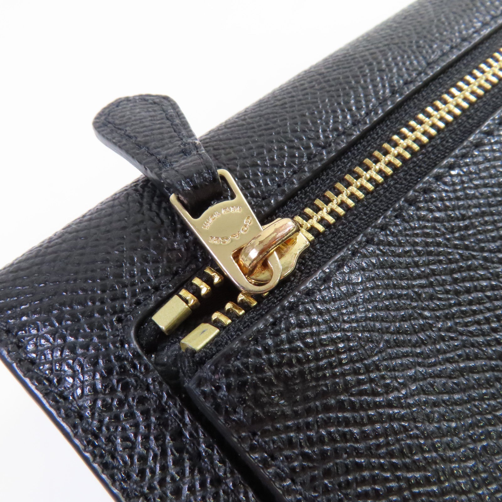 COACH 牛皮皮革Long wallet金扣長錢包黑色