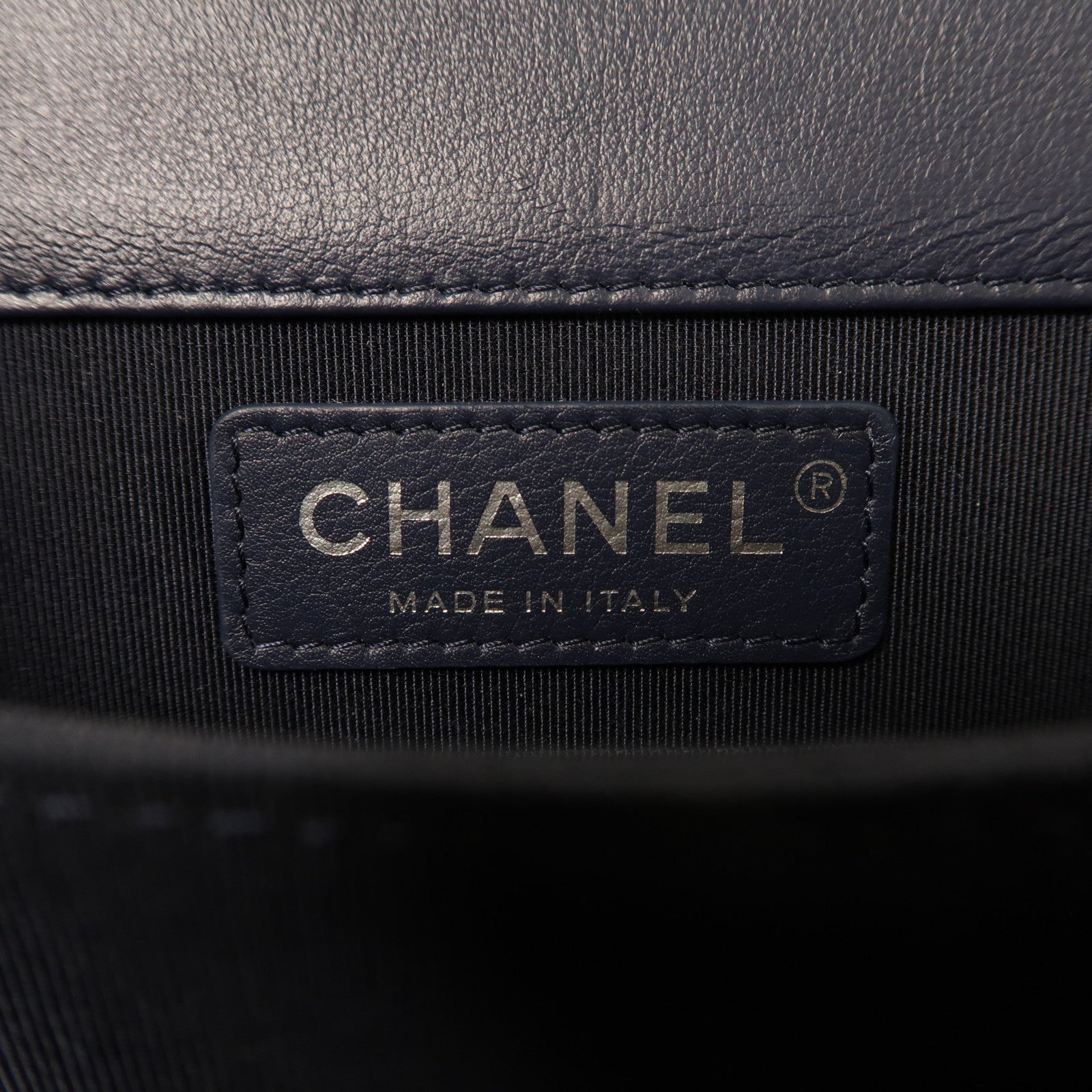 CHANEL 【激減優惠】菱格羊皮皮革Boy North South銀扣鏈帶肩背袋藍色