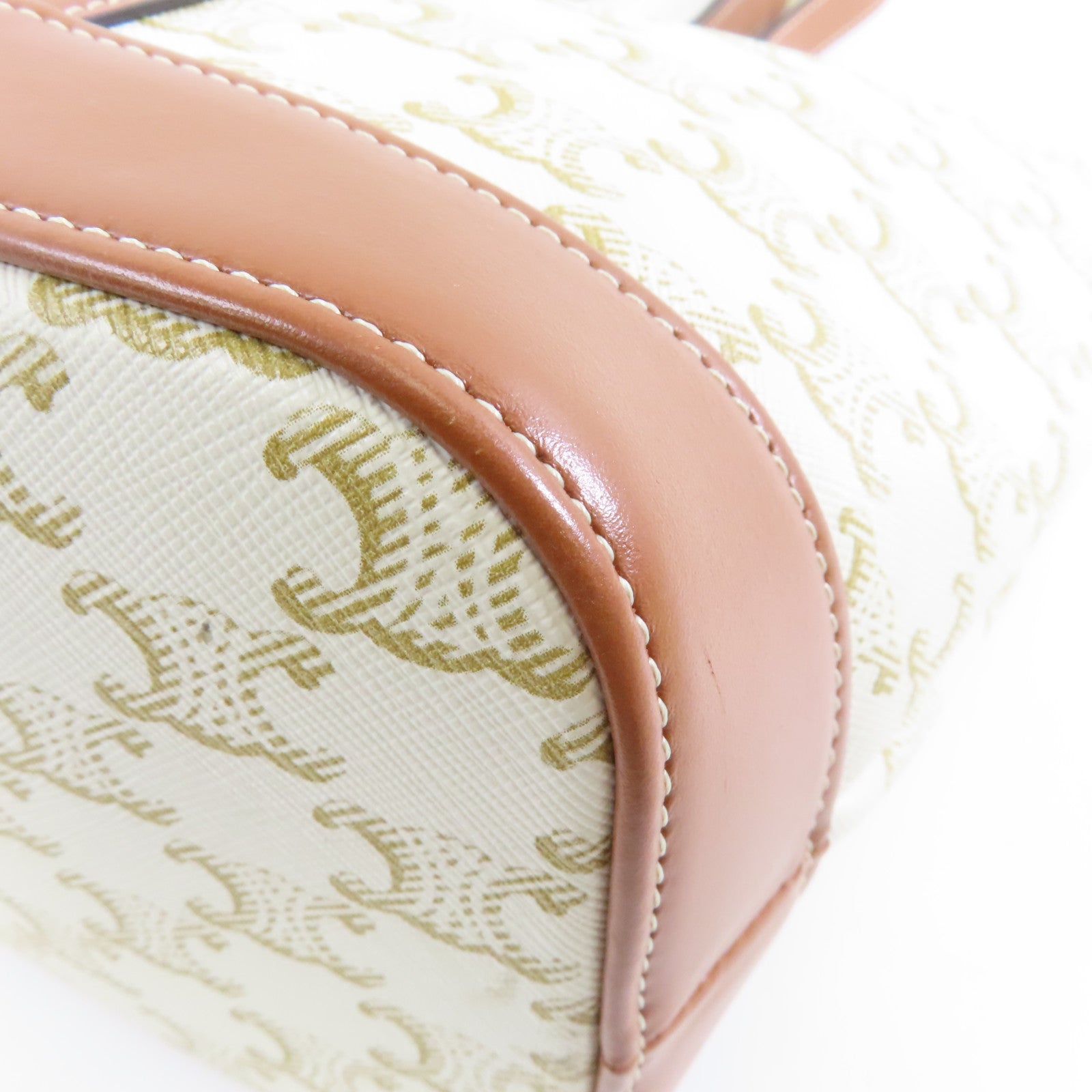 CELINE 塗層帆布Triomphe Bucket金扣肩背袋白色