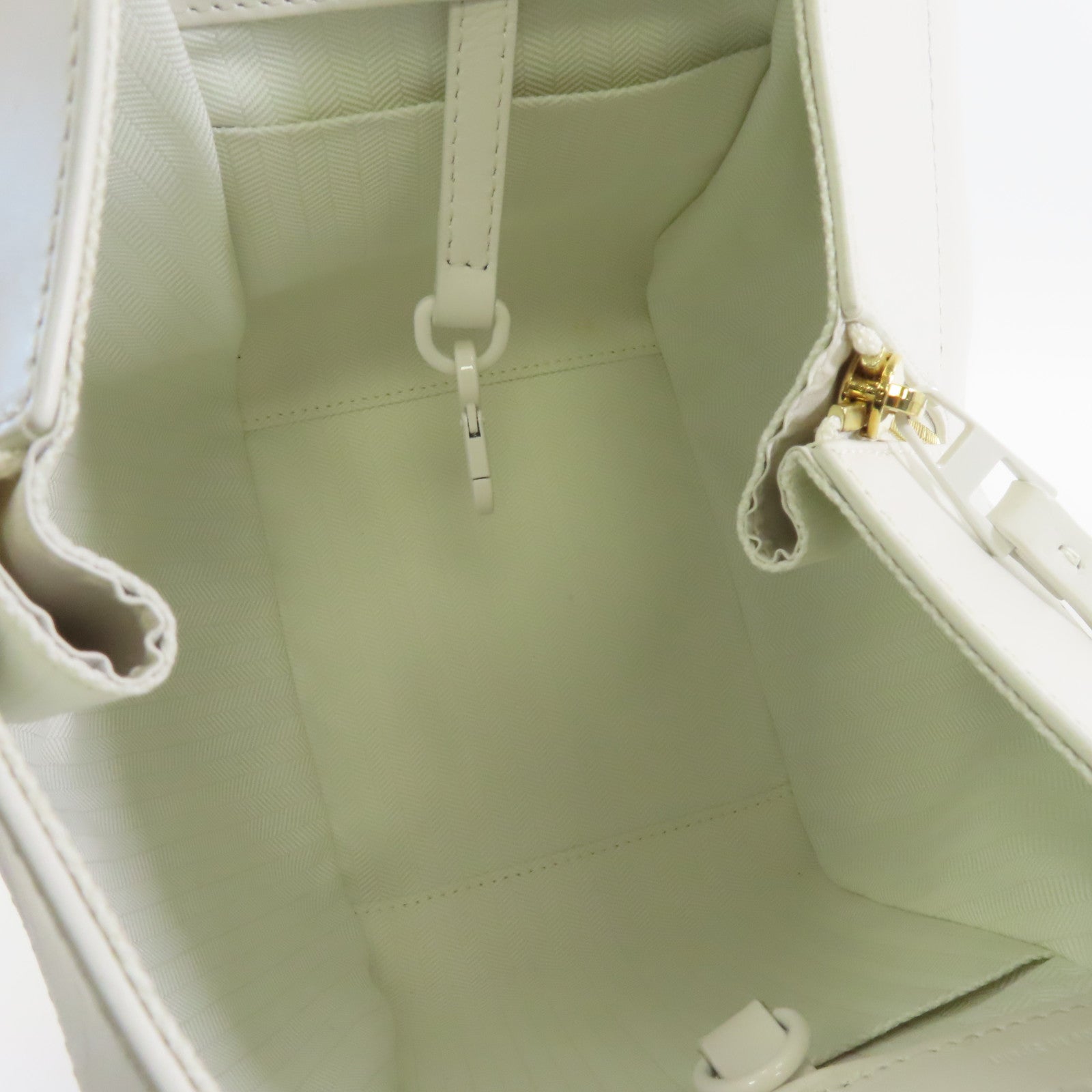 LOEWE 牛皮皮革Compact Hammock銀扣手挽肩背兩用袋白色