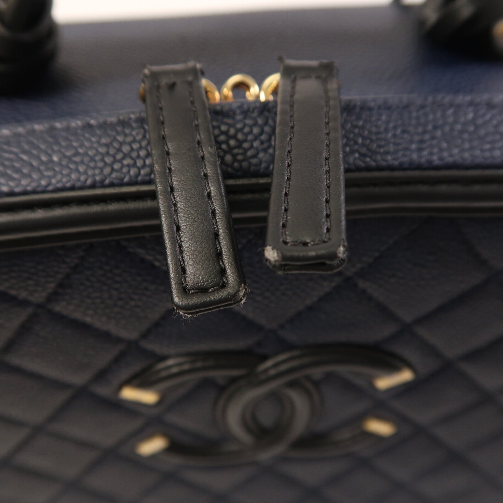 CHANEL 牛皮皮革Filigree Vanity Case金扣手挽肩背兩用袋