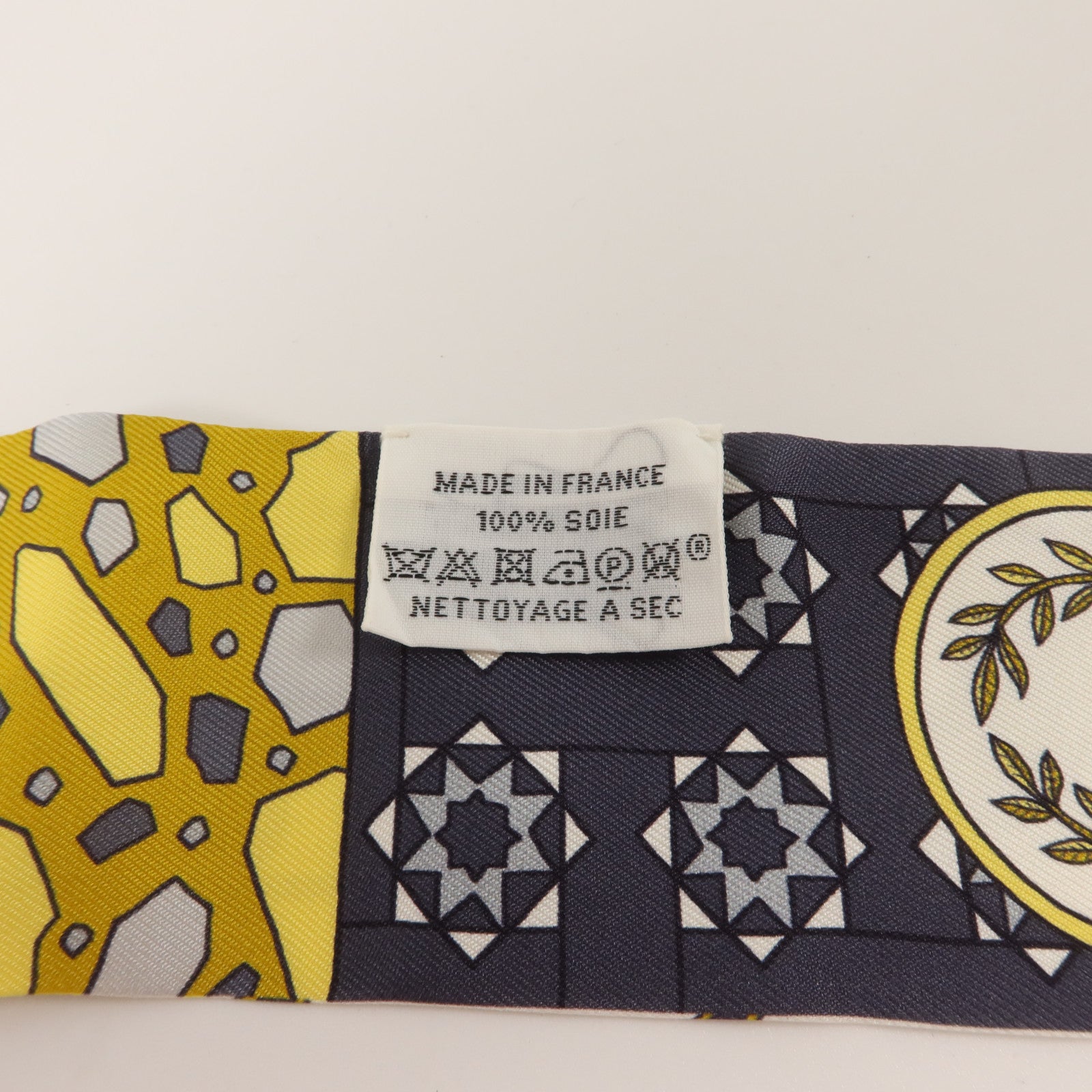 HERMES 絲質Twilly絲巾