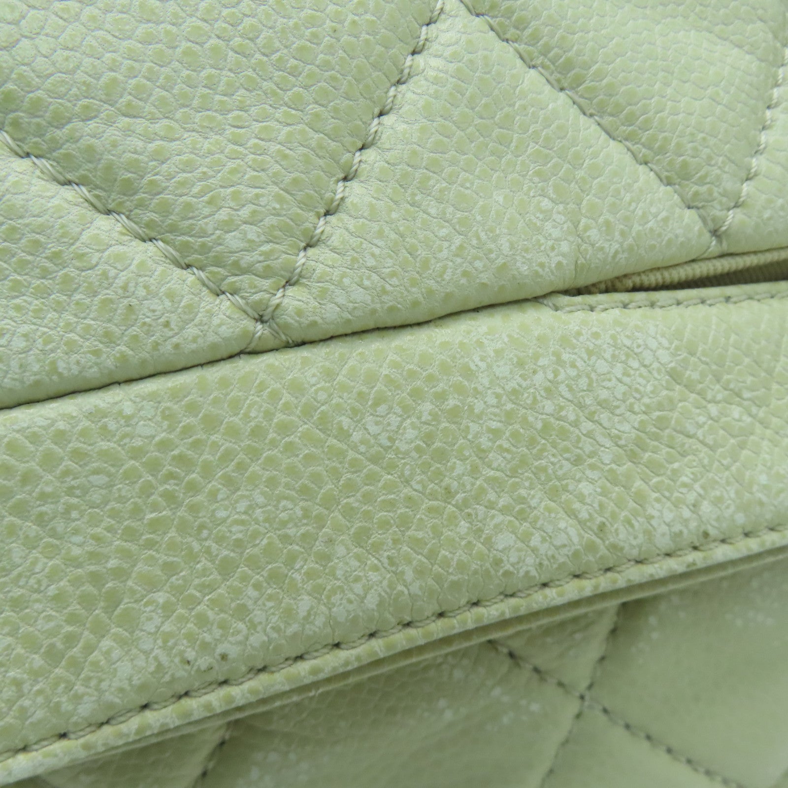 CHANEL 【激减优惠】菱格牛皮皮革Shoulder Bag银扣肩背袋米色