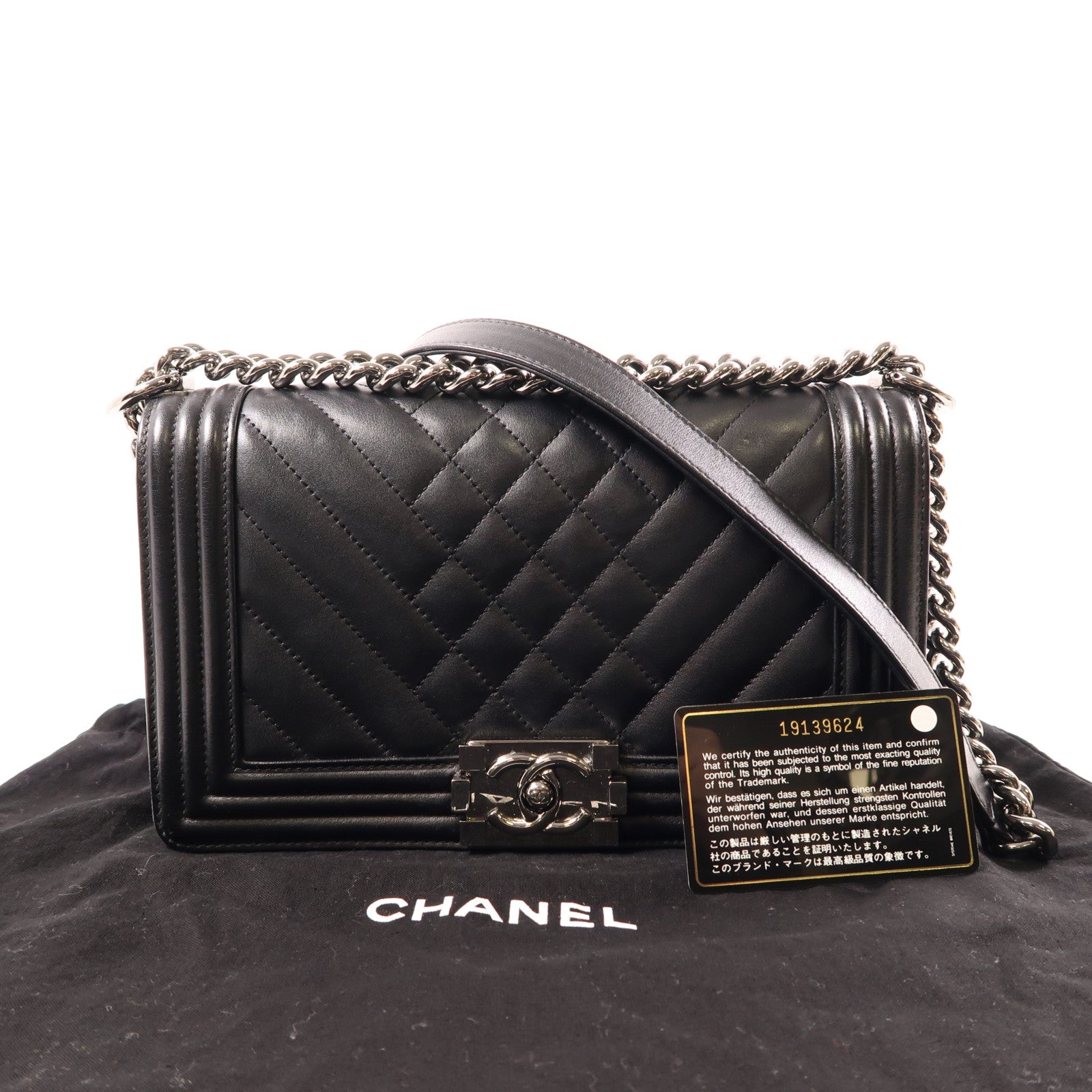 CHANEL 羊皮皮革Boy 25銀扣鏈帶肩背袋黑色