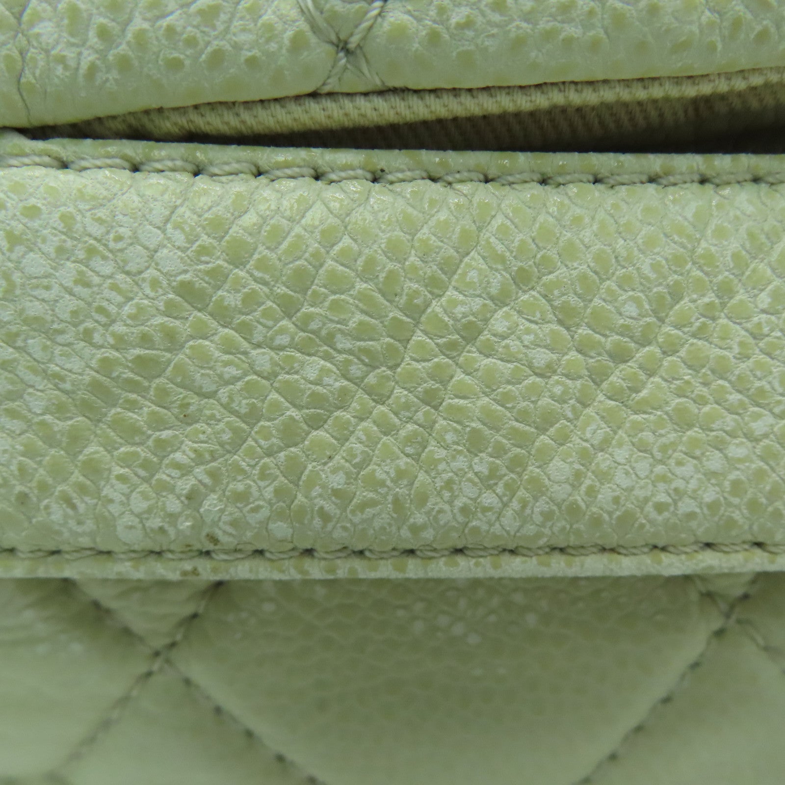 CHANEL 【激减优惠】菱格牛皮皮革Shoulder Bag银扣肩背袋米色