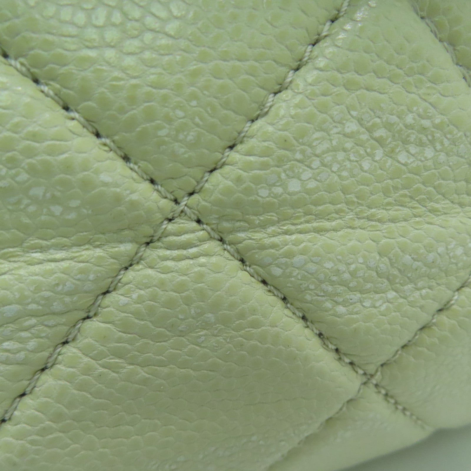 CHANEL 【激减优惠】菱格牛皮皮革Shoulder Bag银扣肩背袋米色