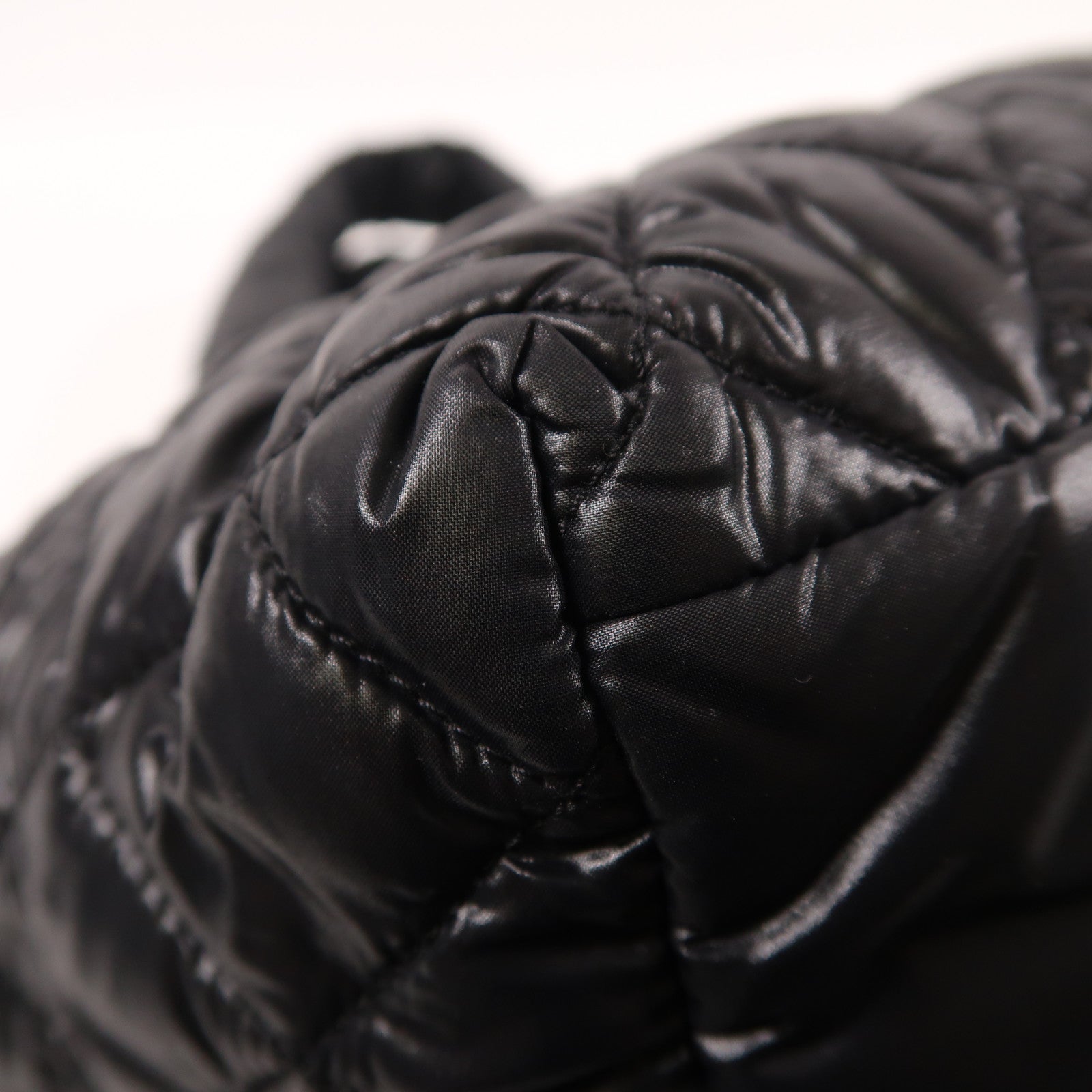 CHANEL 尼龍Coco Cocoon銀扣手挽袋