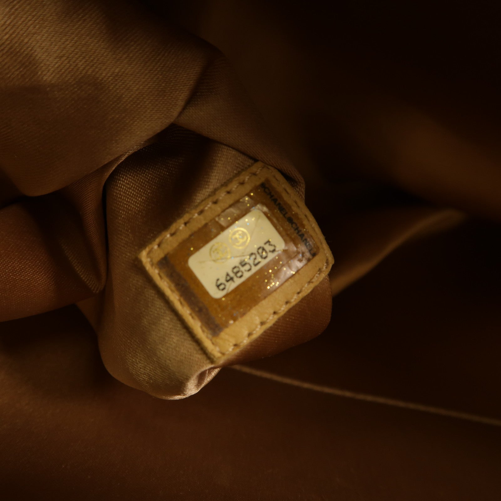 CHANEL Stain Shoulder Bag銀扣肩背袋