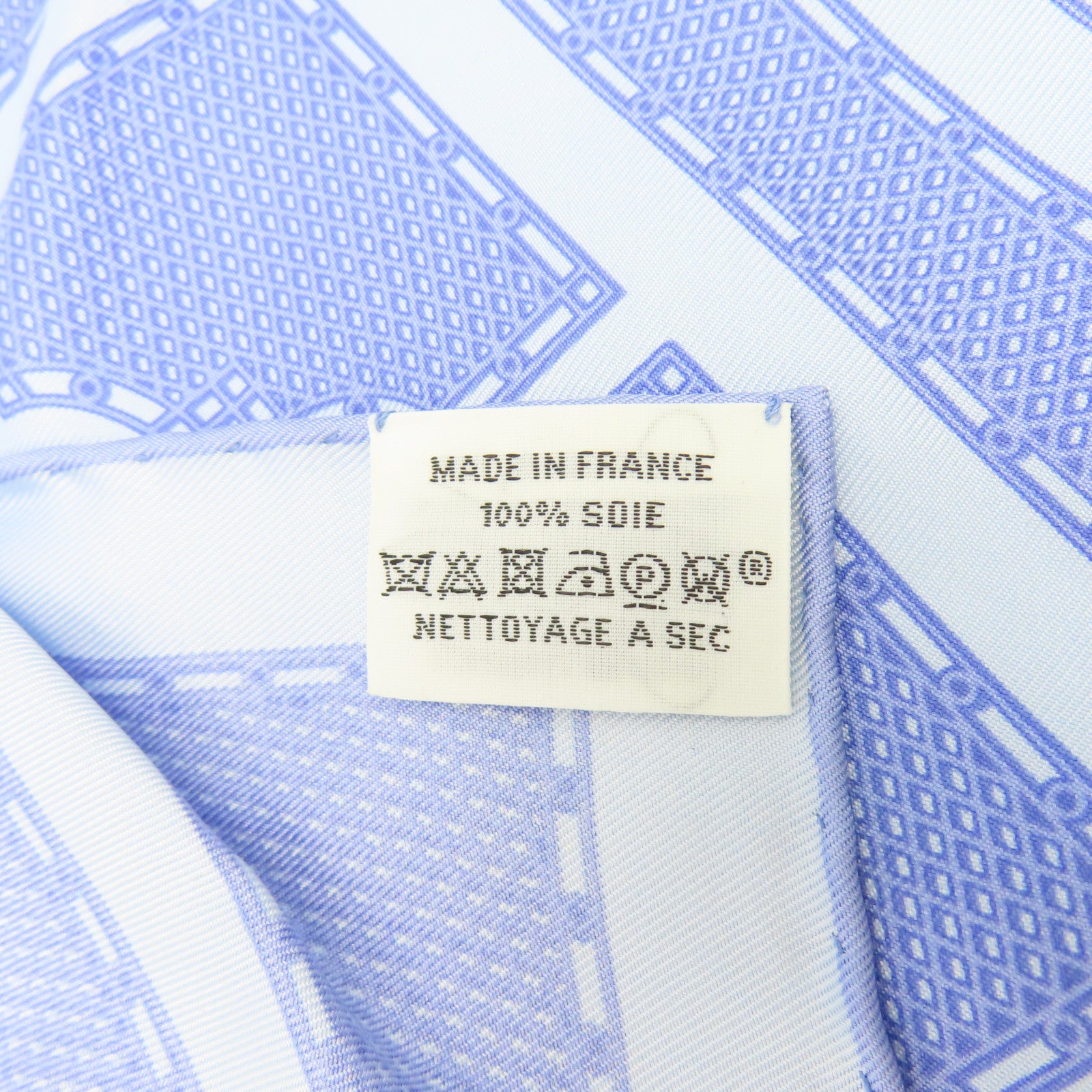 HERMES 【激減優惠】絲質Scarf絲巾淺藍色