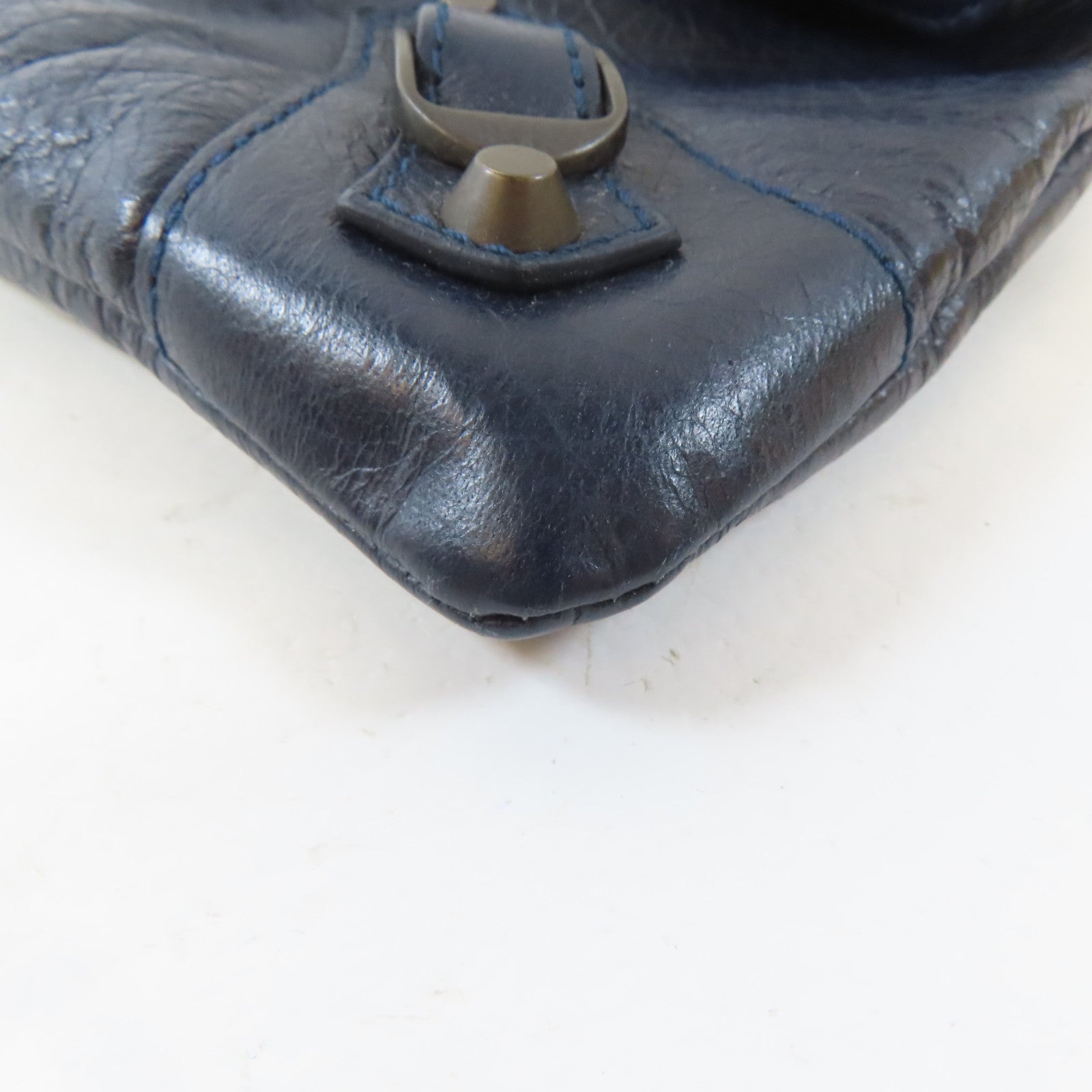 BALENCIAGA 牛皮皮革Clutch Bag黑扣手拿包深藍色