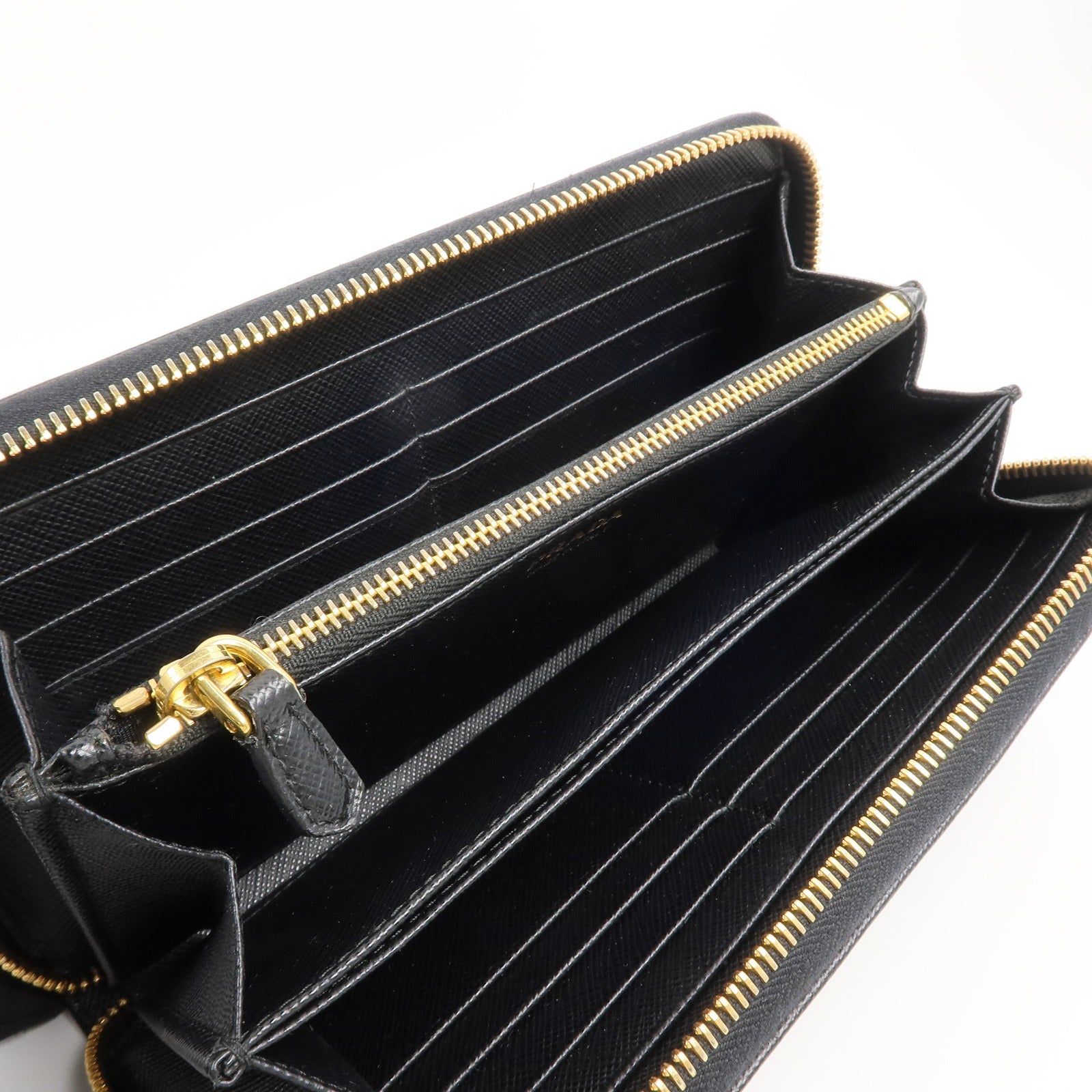 PRADA Saffiano皮革Long Wallet長錢包