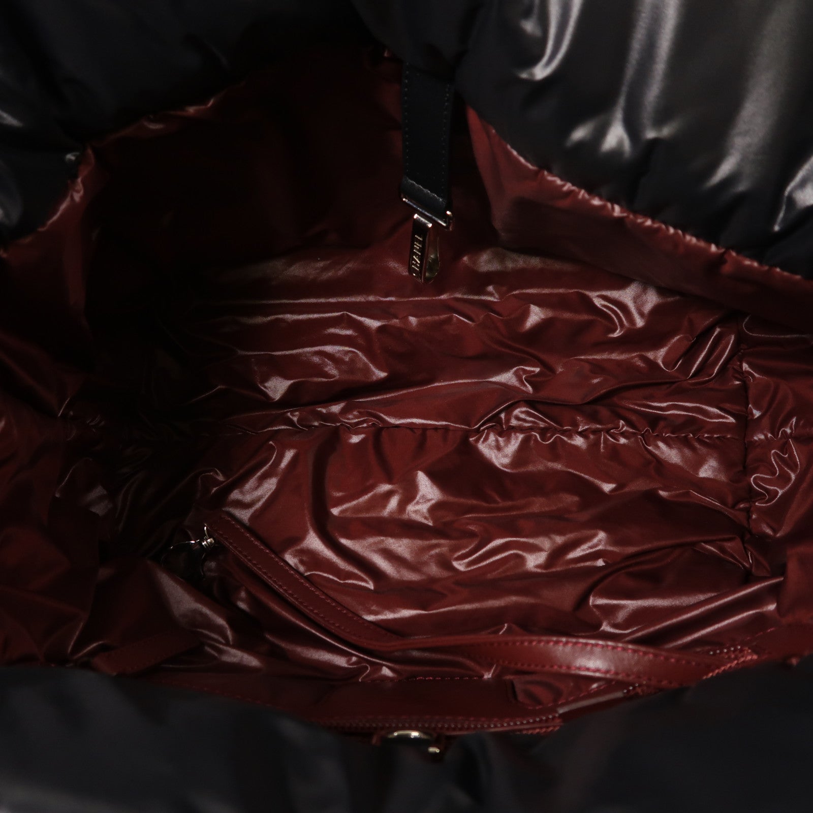 CHANEL 尼龍Coco Cocoon銀扣手挽袋