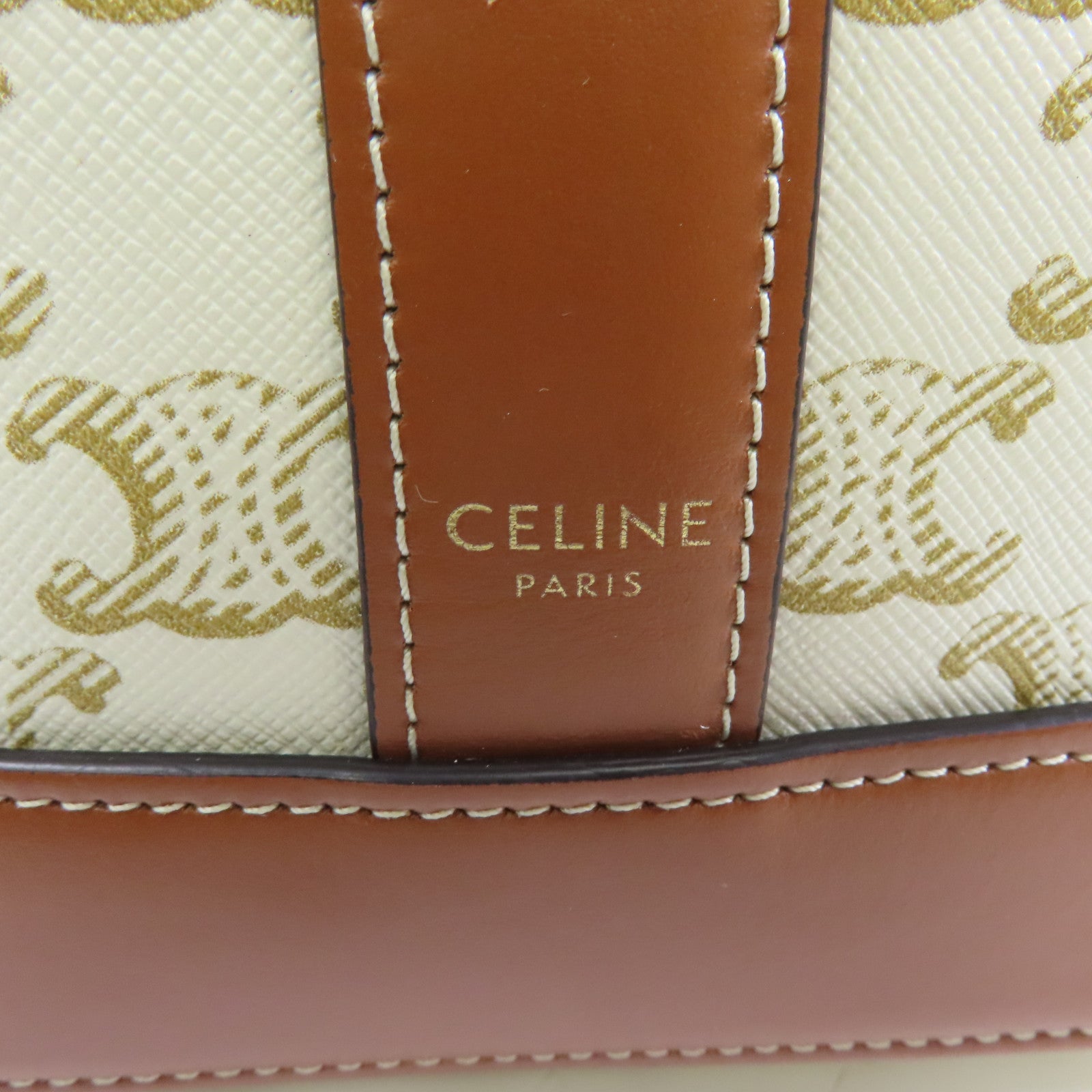 CELINE 塗層帆布Triomphe Bucket金扣肩背袋白色