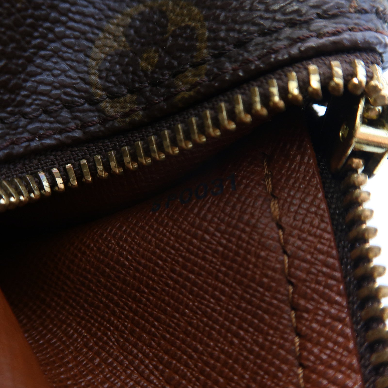 LOUIS VUITTON Monogram Papillon PM金扣肩背袋啡色