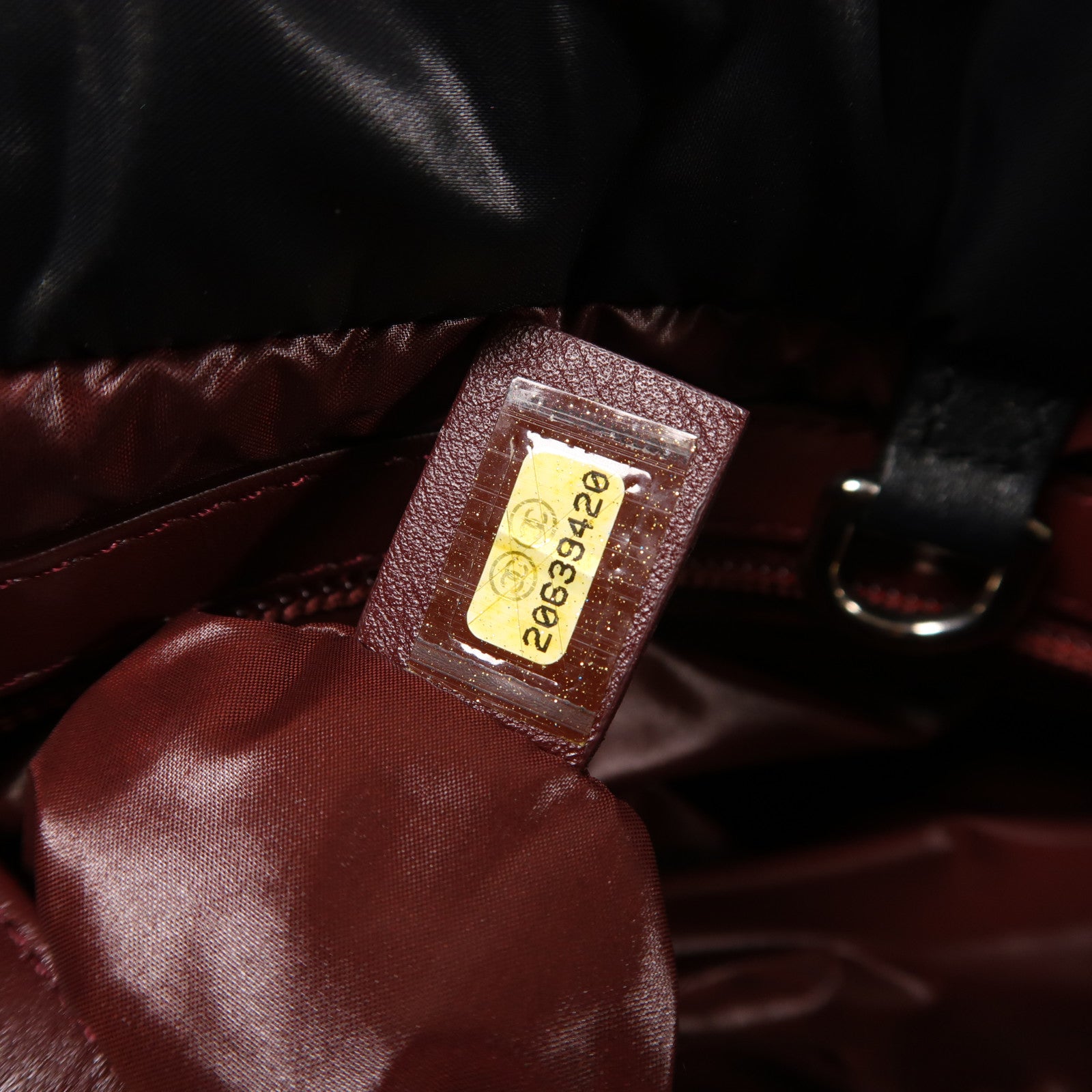 CHANEL 尼龍Coco Cocoon銀扣手挽袋