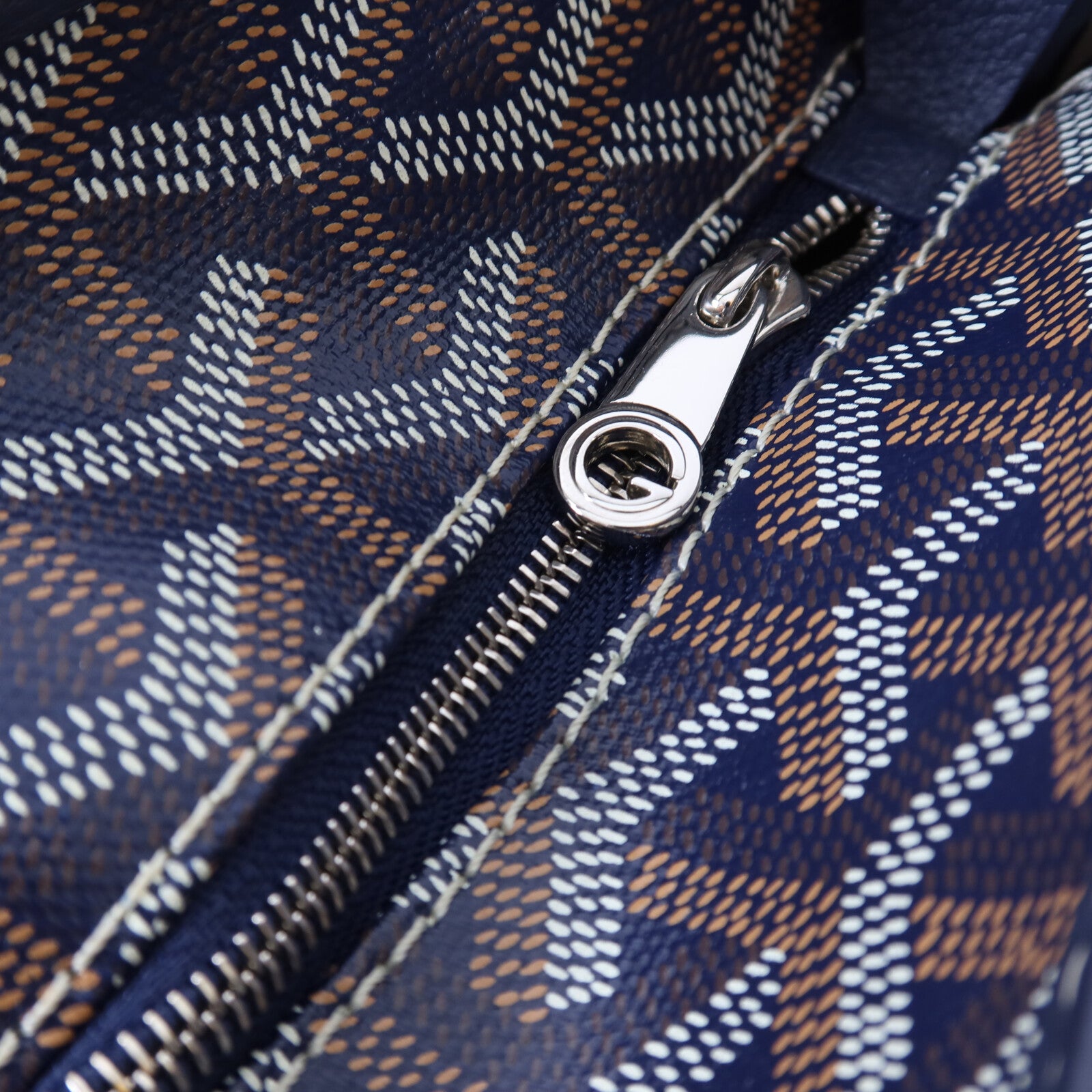 GOYARD 塗層帆布Artois PM銀扣手挽袋