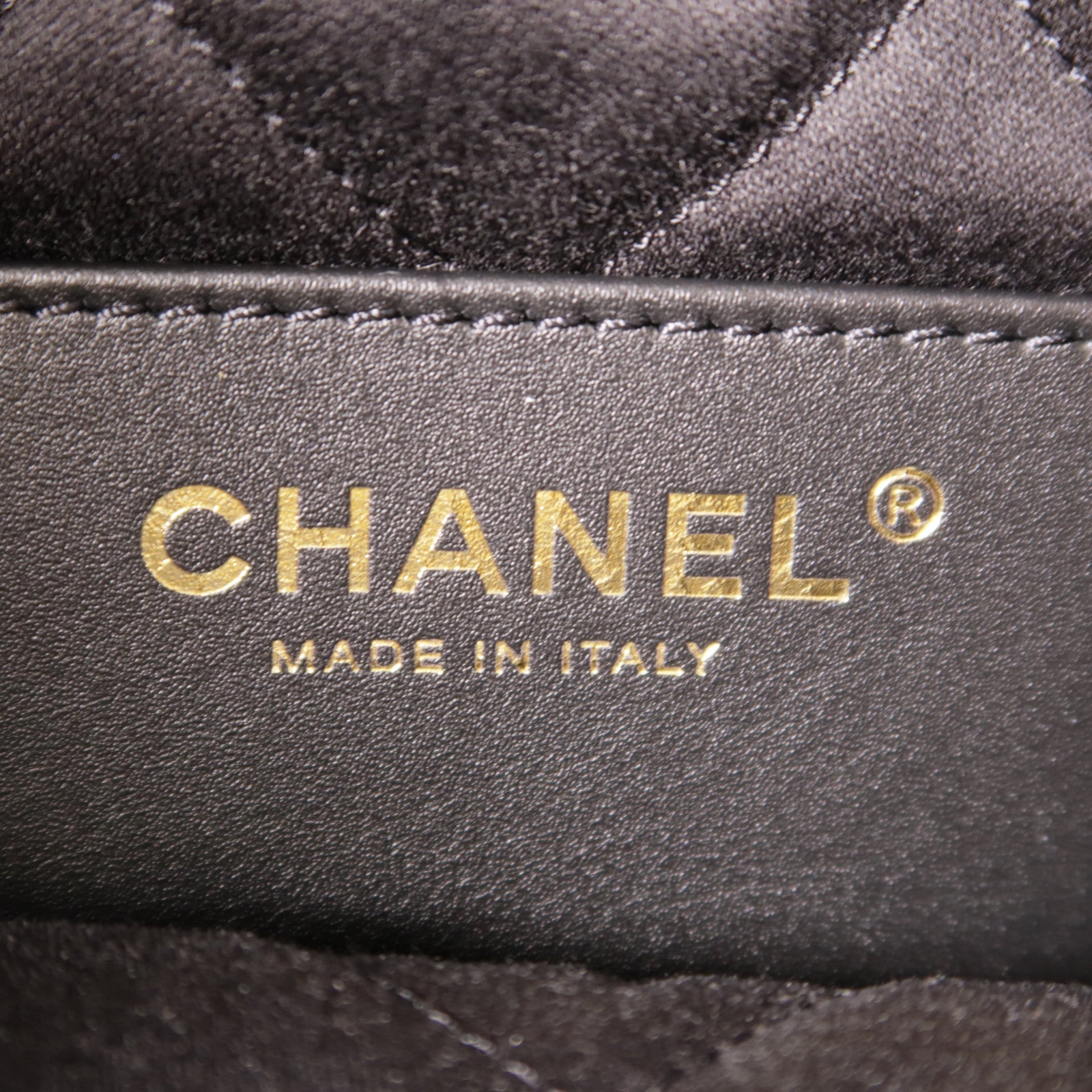 CHANEL 羊皮皮革Chanel 22 Mini金扣手挽肩背兩用袋
