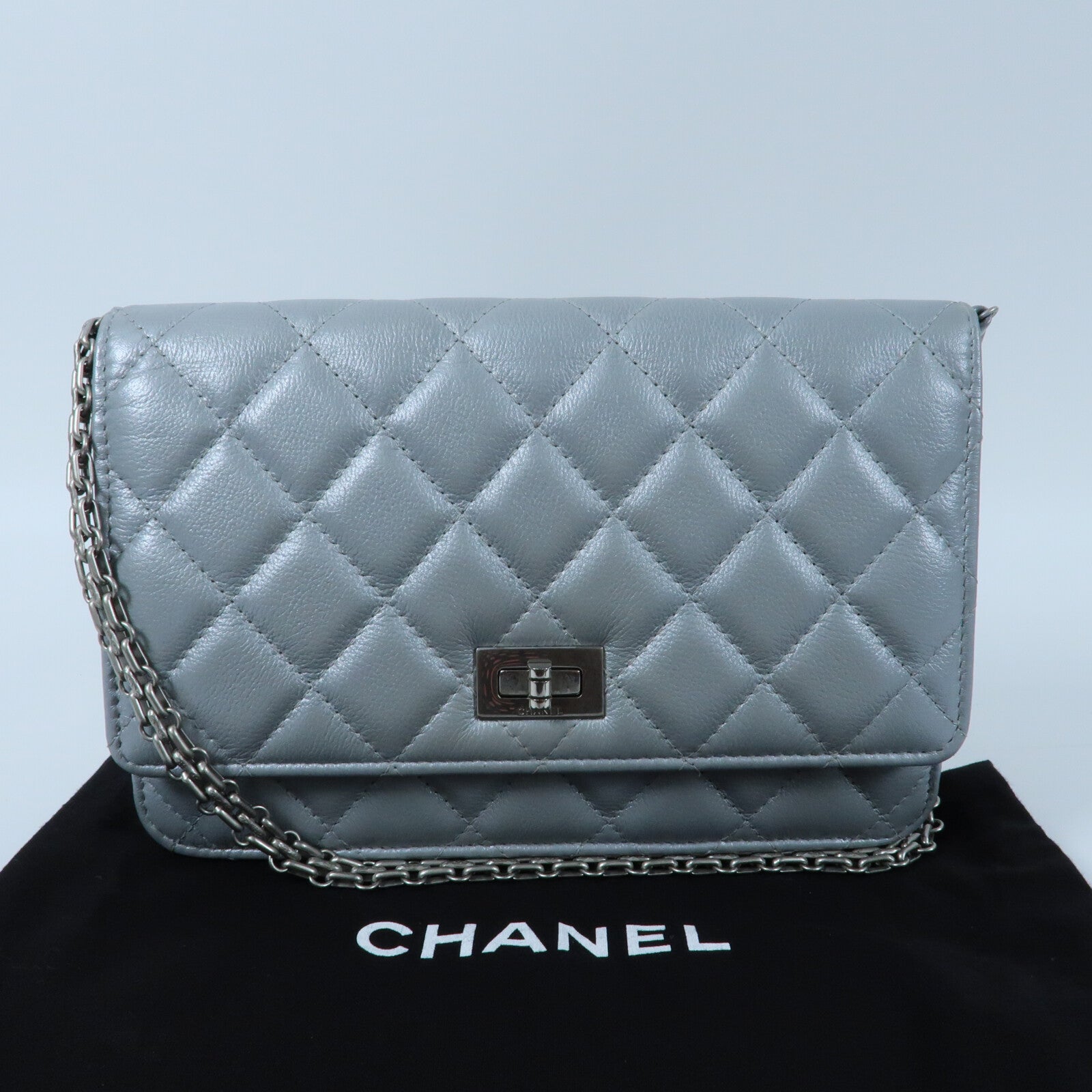 CHANEL 牛皮皮革WOC Wallet On Chain銀扣鏈帶肩背袋