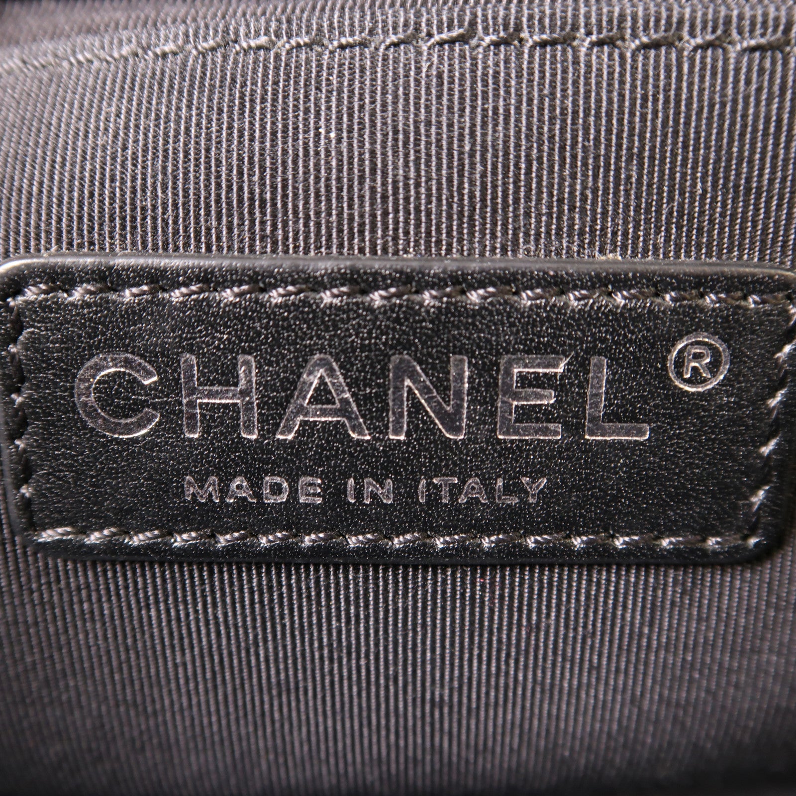 CHANEL 羊皮皮革Boy 25銀扣鏈帶肩背袋黑色