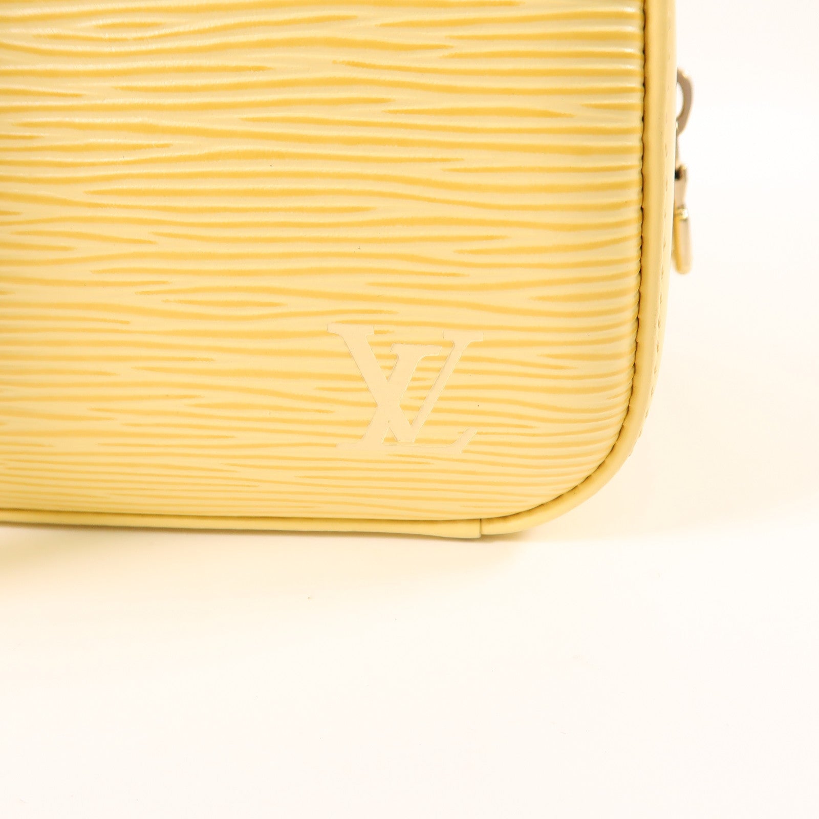 LOUIS VUITTON Epi Jasmine金扣手挽袋