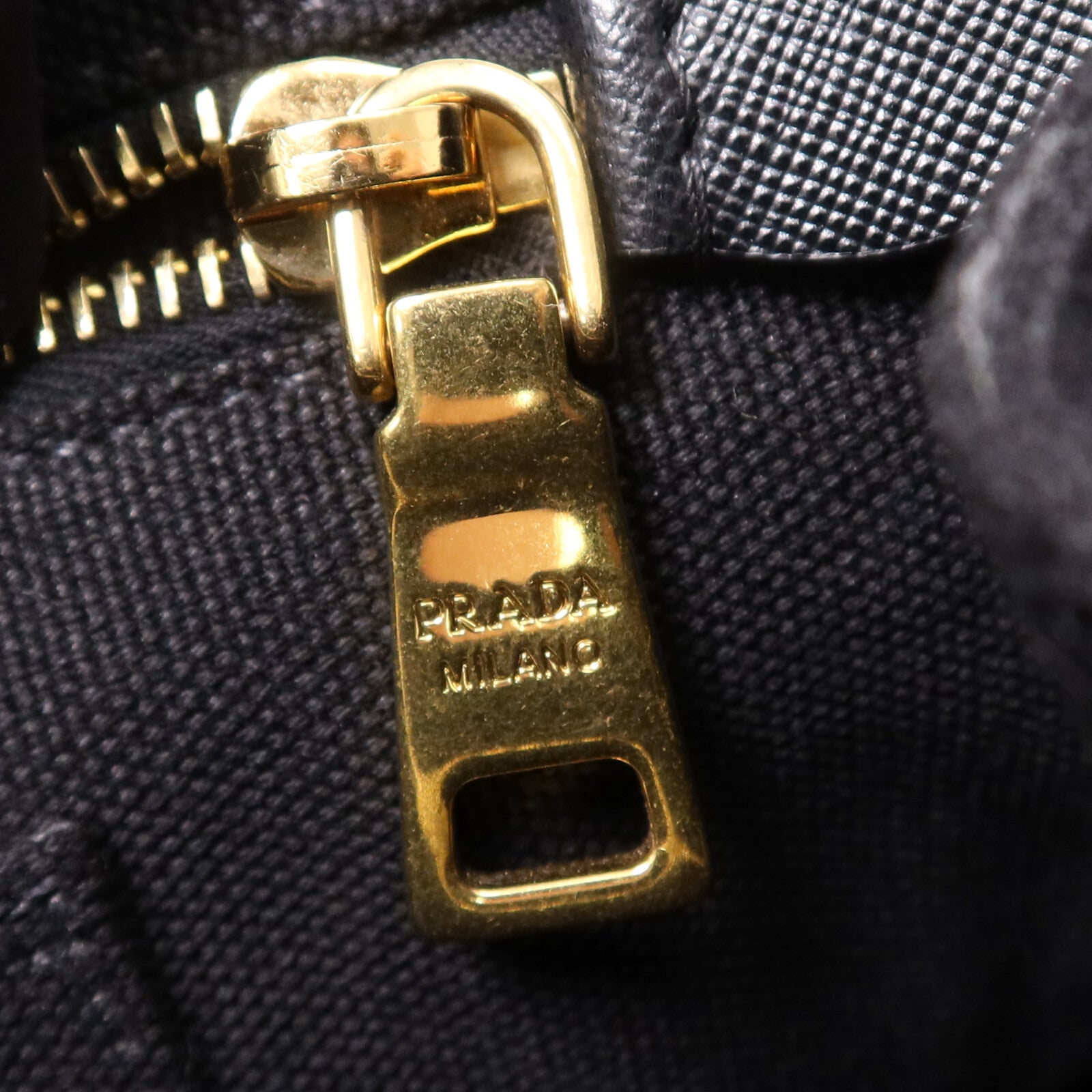 PRADA 棉布HandBag金扣手挽袋