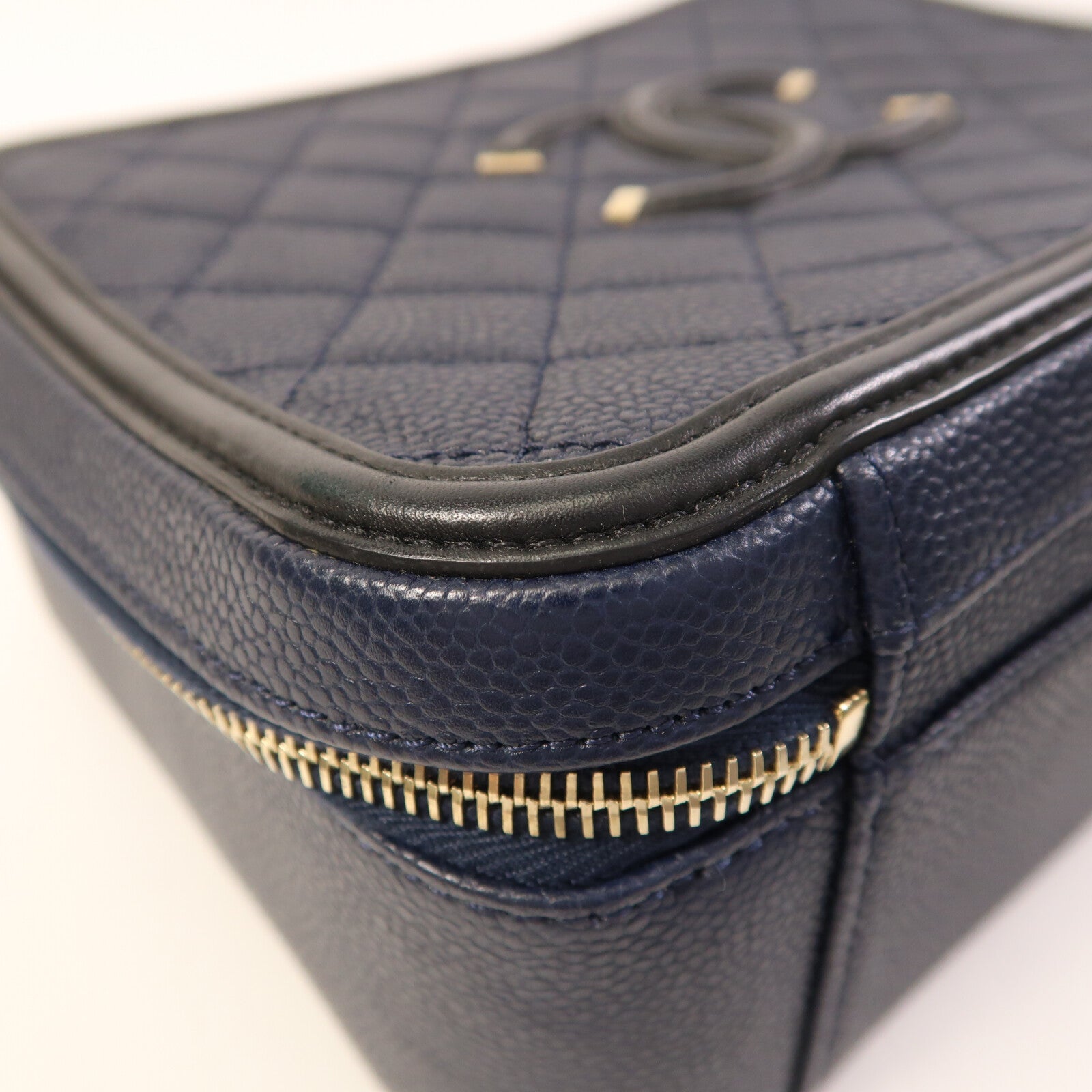 CHANEL 牛皮皮革Filigree Vanity Case金扣手挽肩背兩用袋