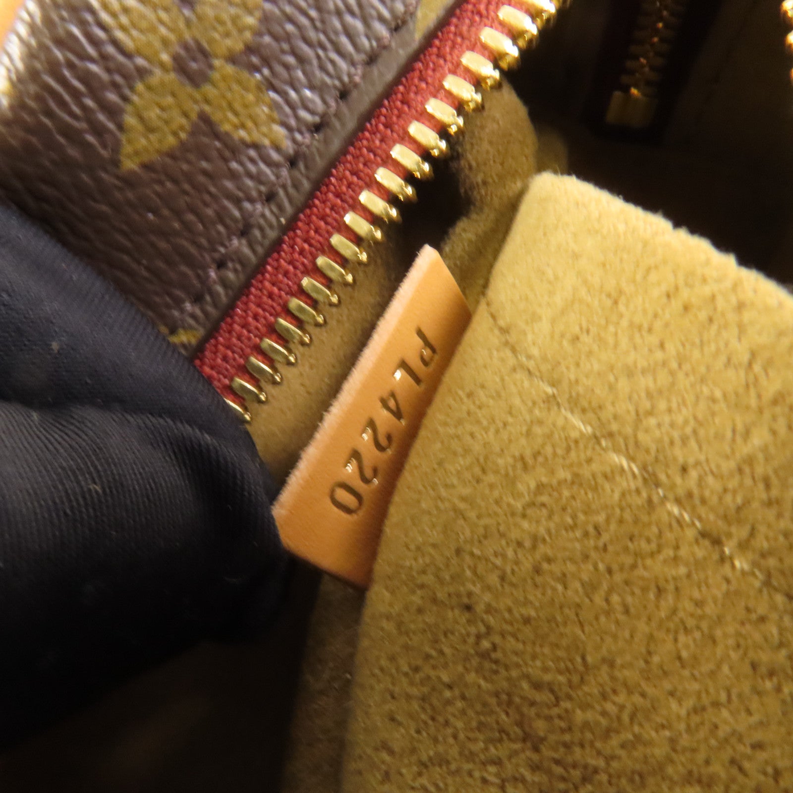 LOUIS VUITTON 【激減優惠】Monogram Game On Coeur金扣肩背袋棕色