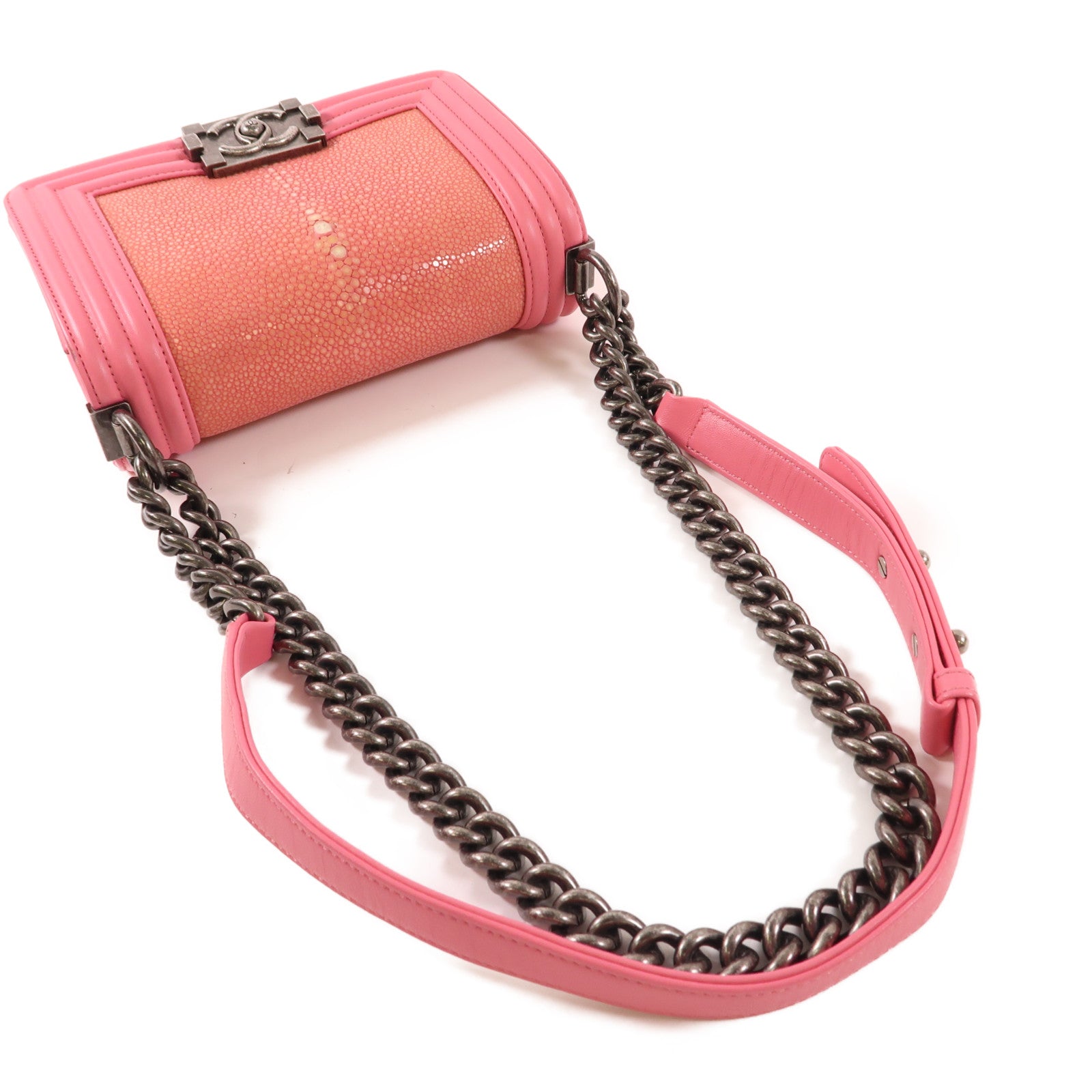 CHANEL 【激減優惠】魔鬼魚皮革/牛皮皮革Boy 20鏈帶肩背袋