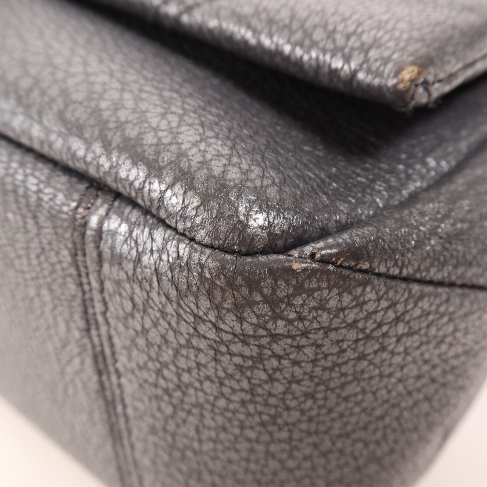 BVLGARI 牛皮皮革Flap Cover銀扣肩背袋