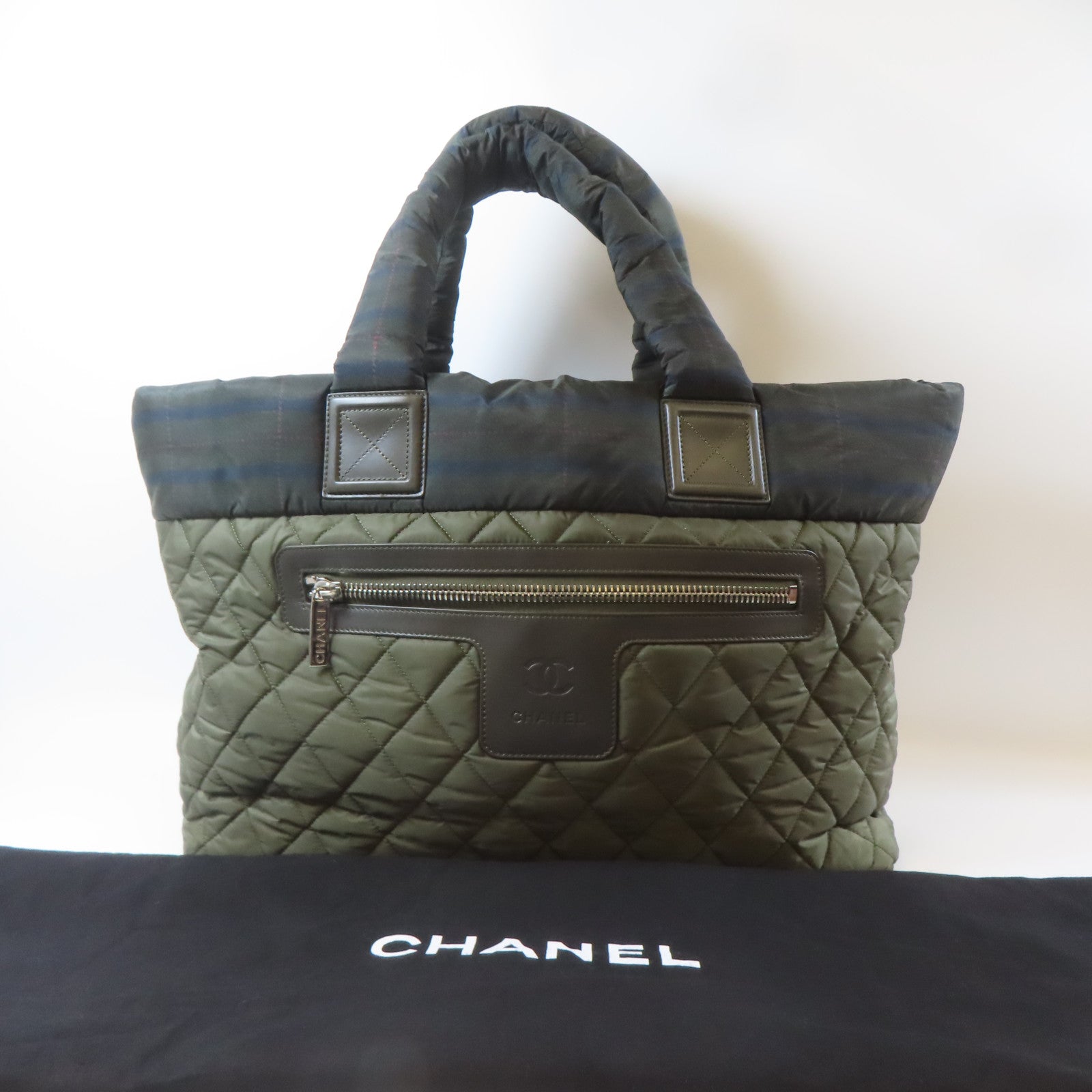 CHANEL 菱格尼龍Coco Cocoon銀扣手挽袋綠色