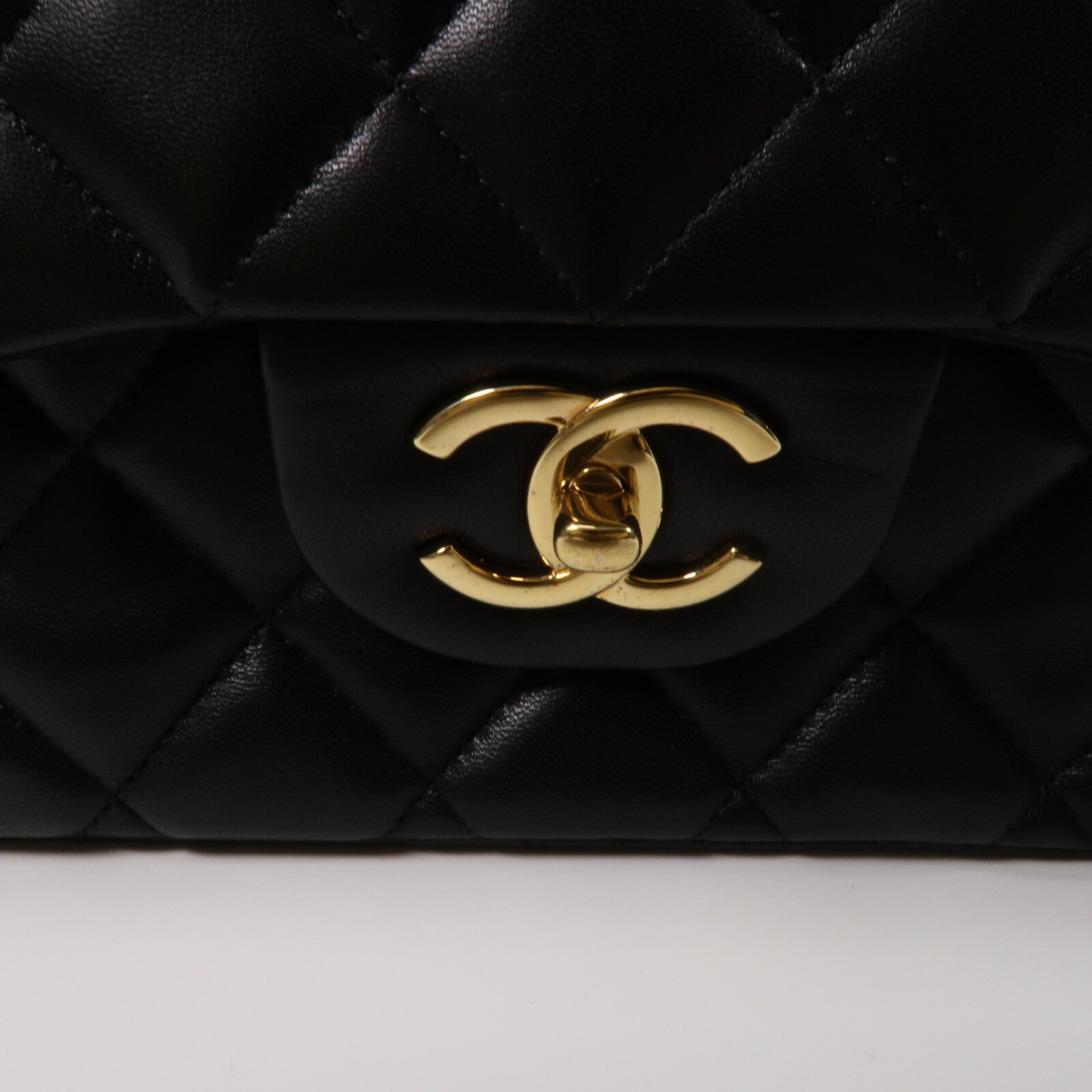 CHANEL 羊皮皮革Maxi Classic鏈帶肩背袋