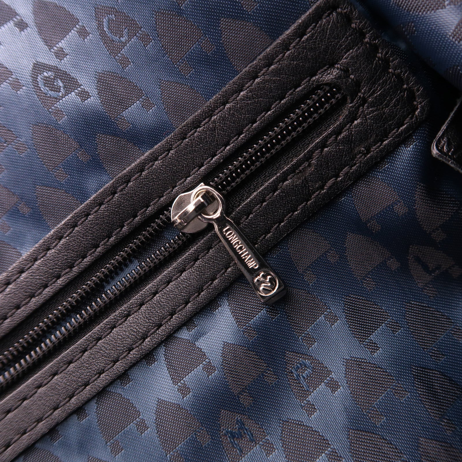 Longchamp 牛皮皮革Shoulder Bag銀扣肩背袋