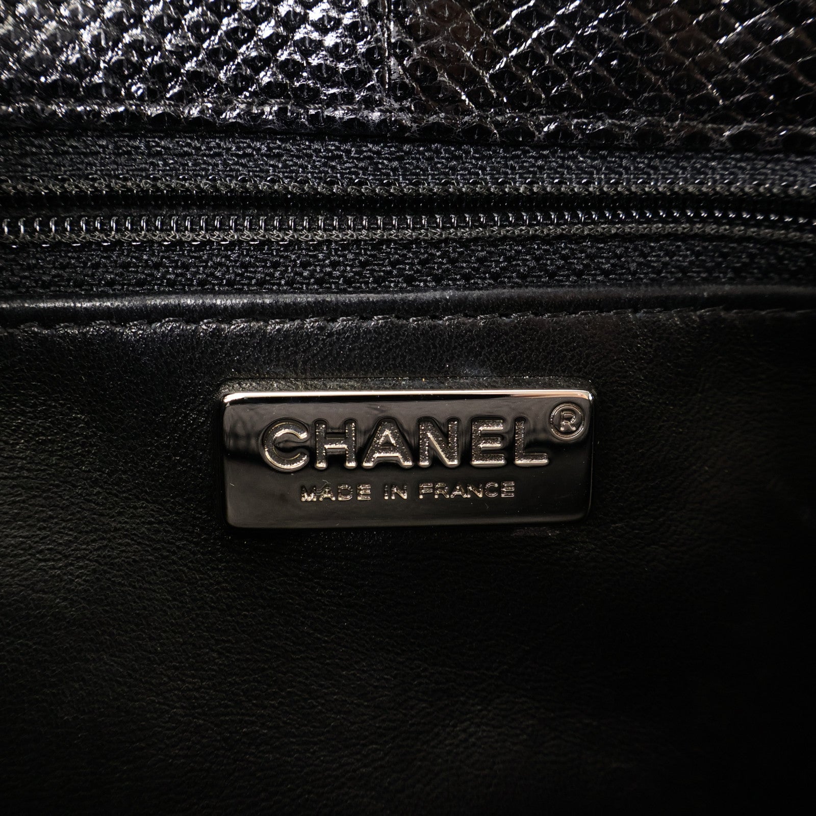 CHANEL 蜥蝪皮革Chain Shoulder銀扣鏈帶肩背袋