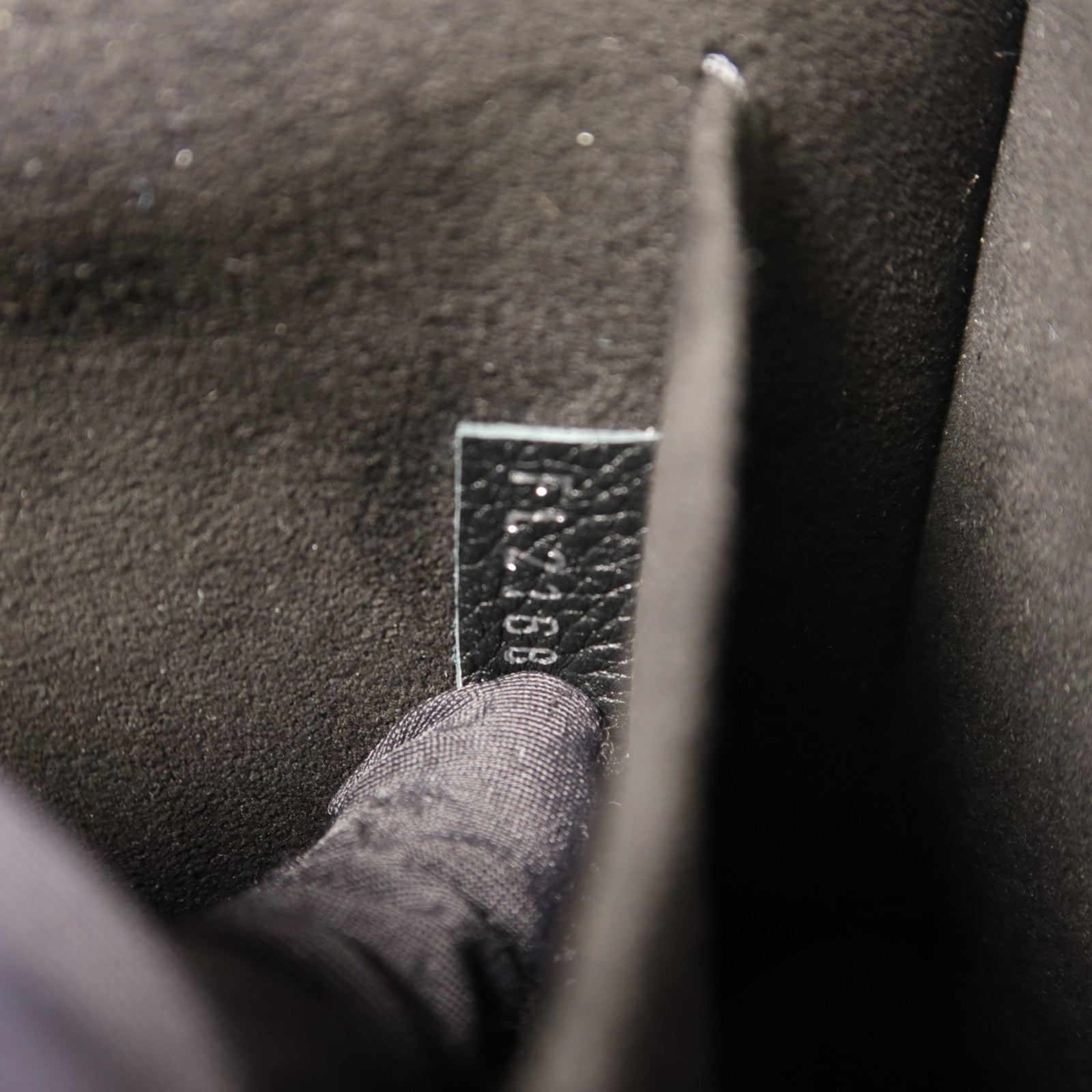 LOUIS VUITTON 牛皮皮革Mylockme銀扣鏈帶肩背袋