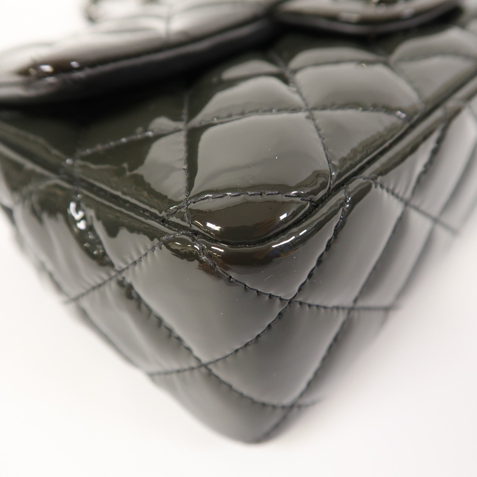CHANEL 菱格漆皮皮革Classic Flap 20銀扣鏈帶肩背袋綠色