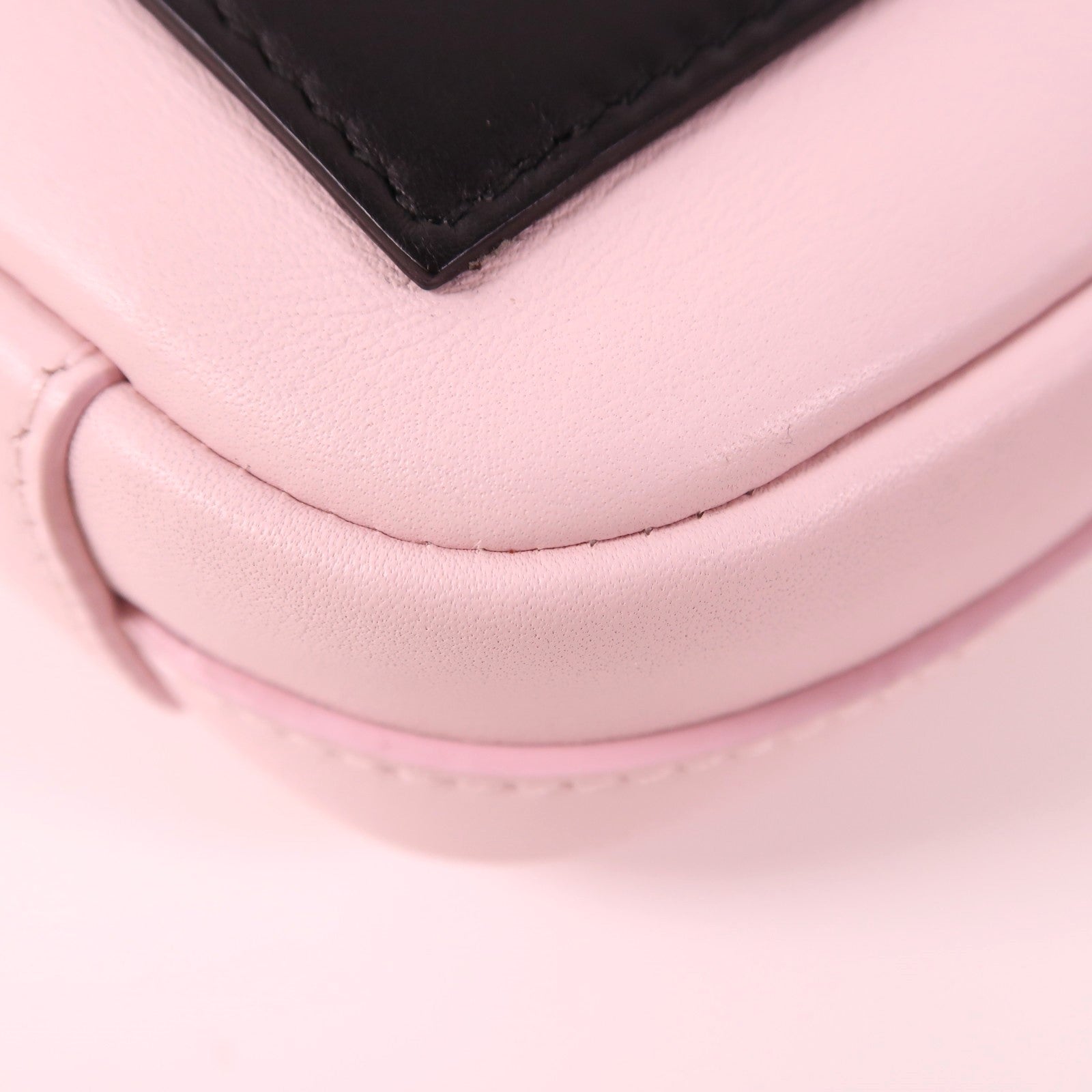 Dior 【激減優惠】牛皮皮革WOC銀扣鏈帶肩背袋