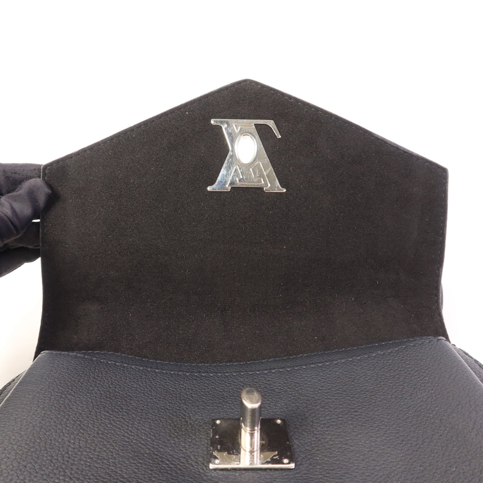 LOUIS VUITTON 牛皮皮革Mylockme銀扣鏈帶肩背袋