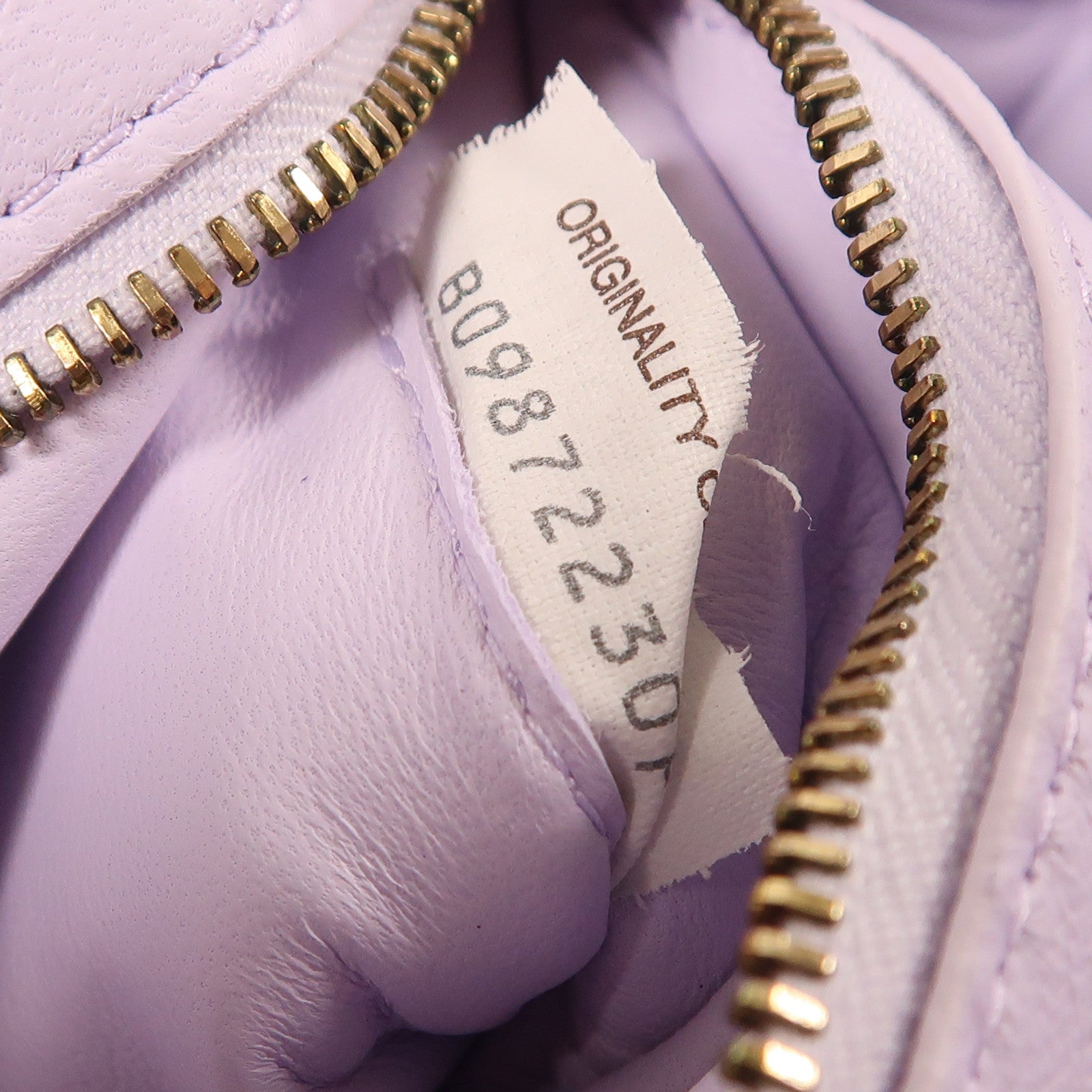 BOTTEGA VENETA 羊皮皮革Padded Cassette金扣肩背袋