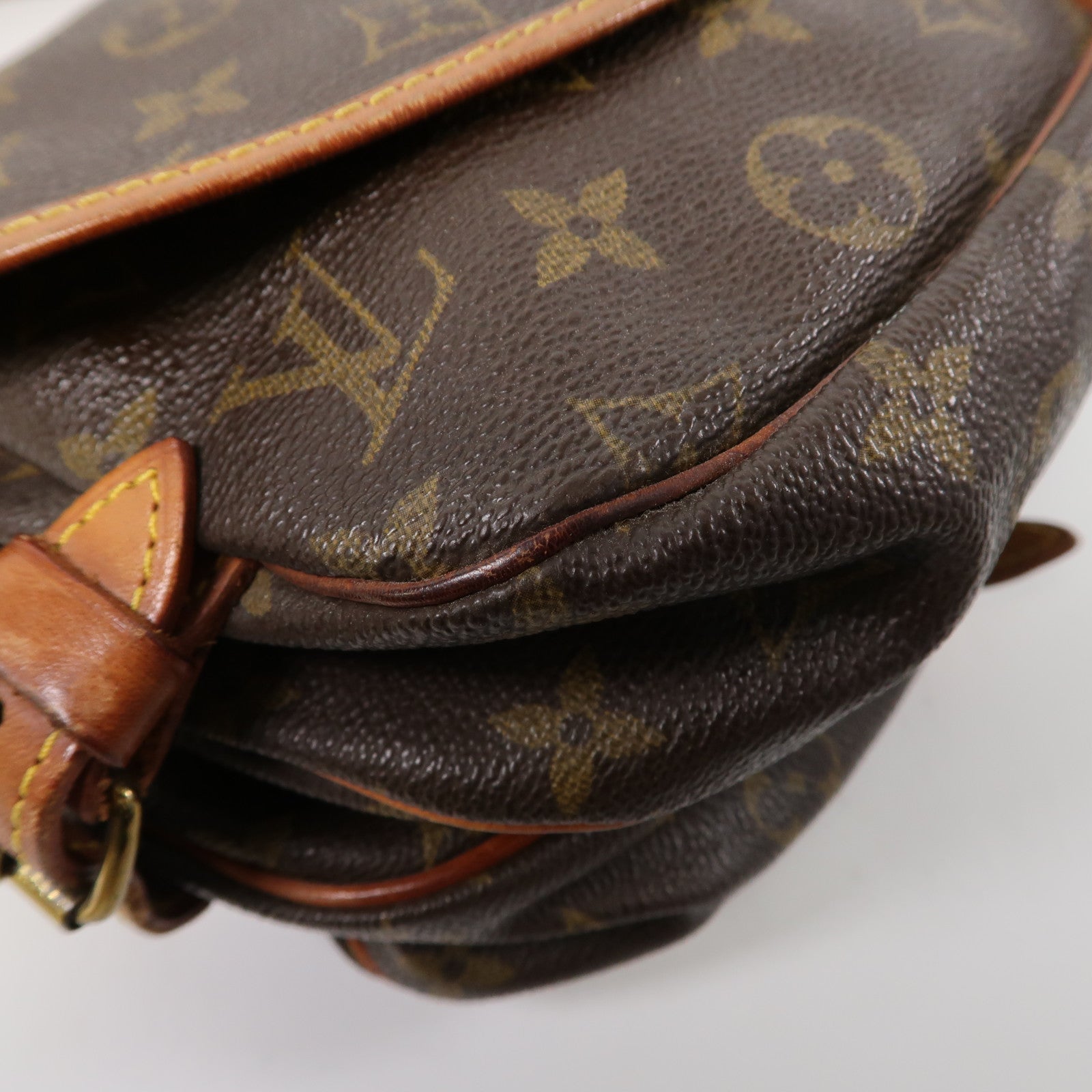 LOUIS VUITTON Monogram Saumur MM金扣肩背袋啡色