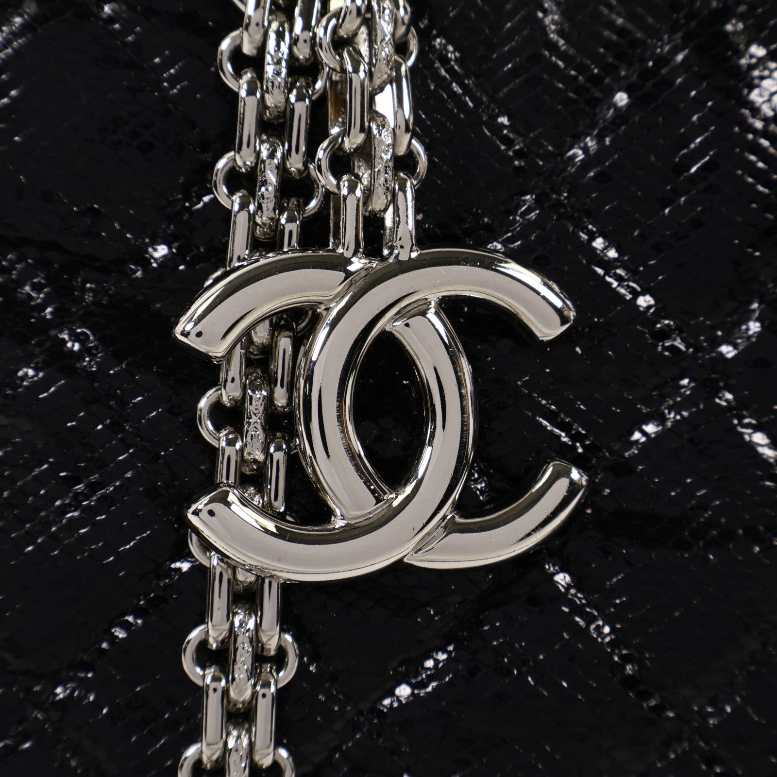 CHANEL 蜥蝪皮革Chain Shoulder銀扣鏈帶肩背袋